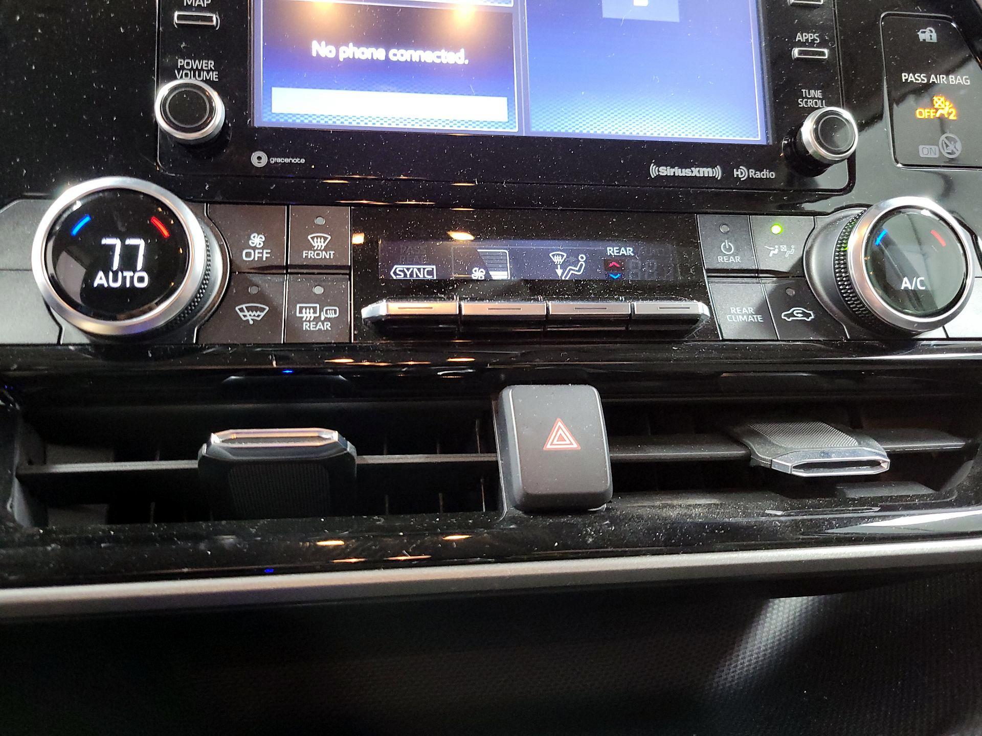 Thumbnail: 2022 Toyota Highlander - 16