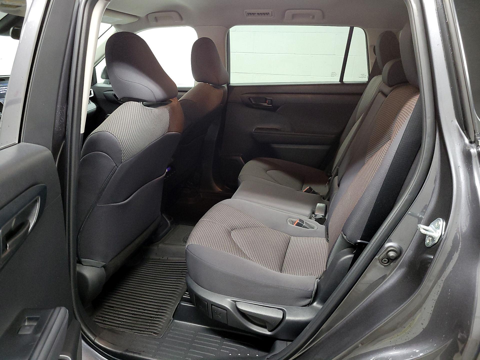 Thumbnail: 2022 Toyota Highlander - 19