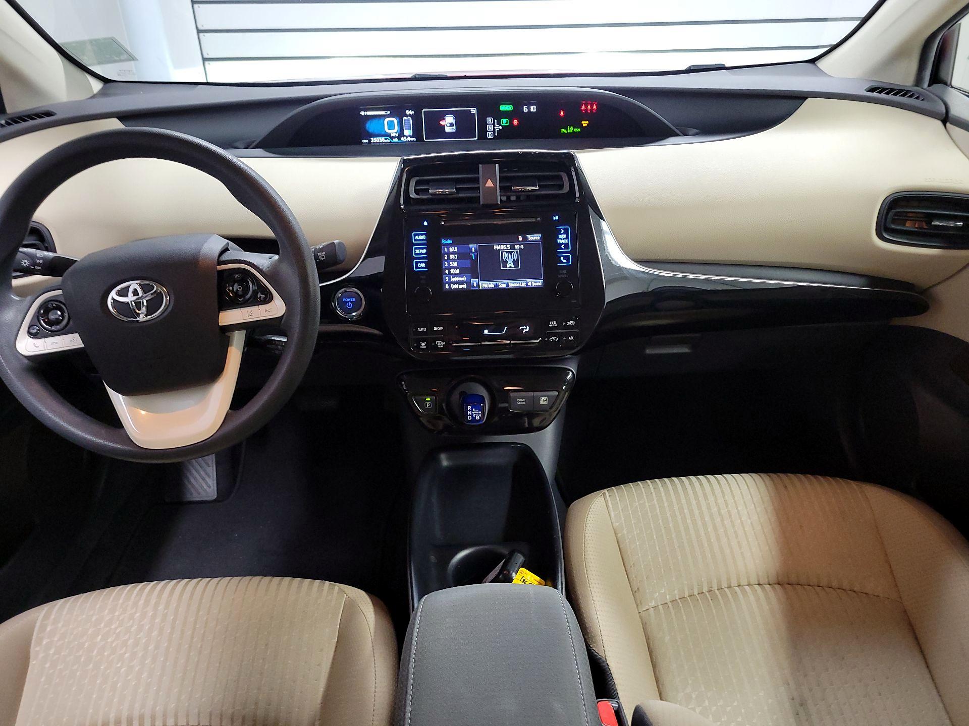 Thumbnail: 2017 Toyota Prius - 9