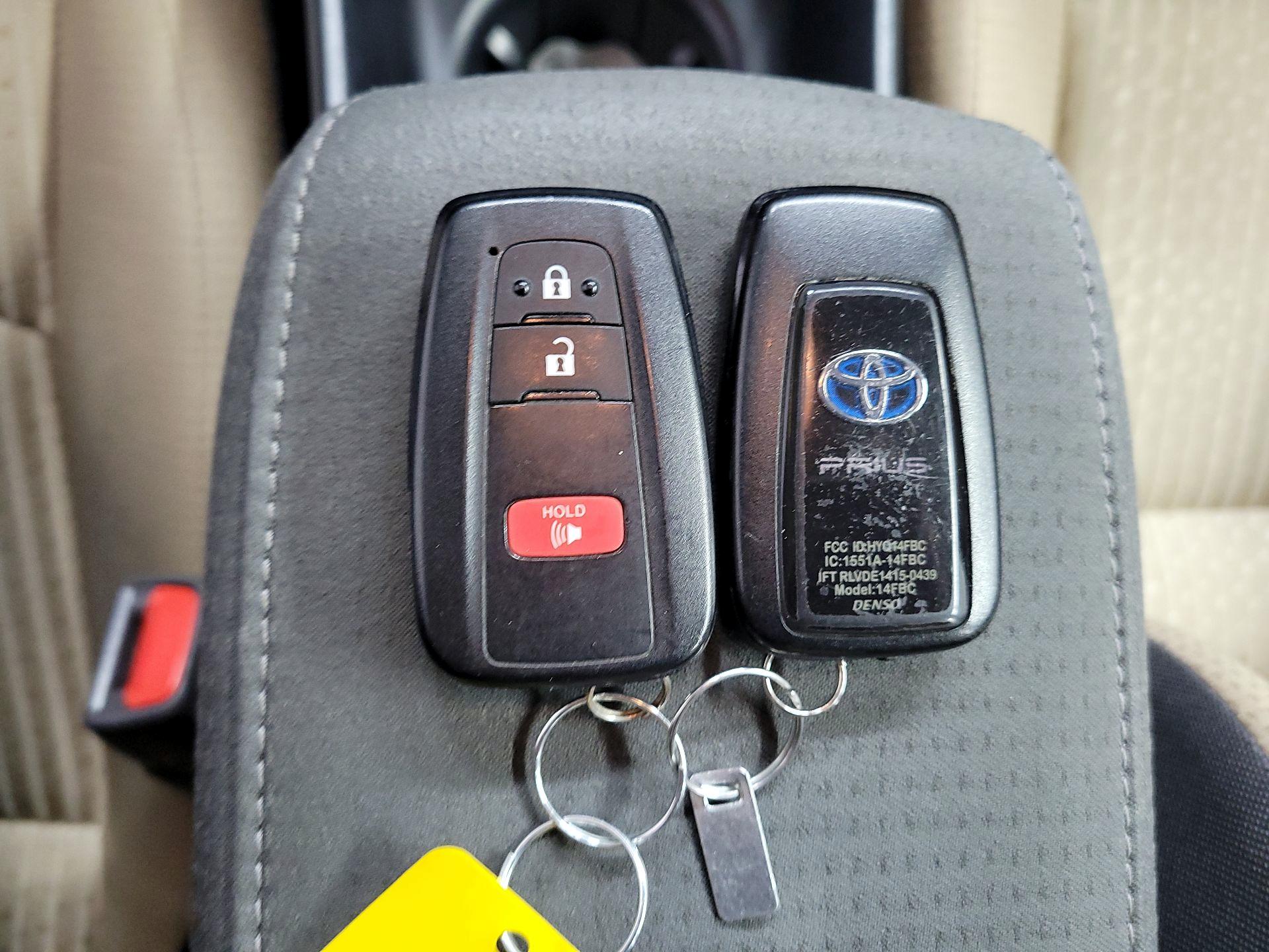 Thumbnail: 2017 Toyota Prius - 19