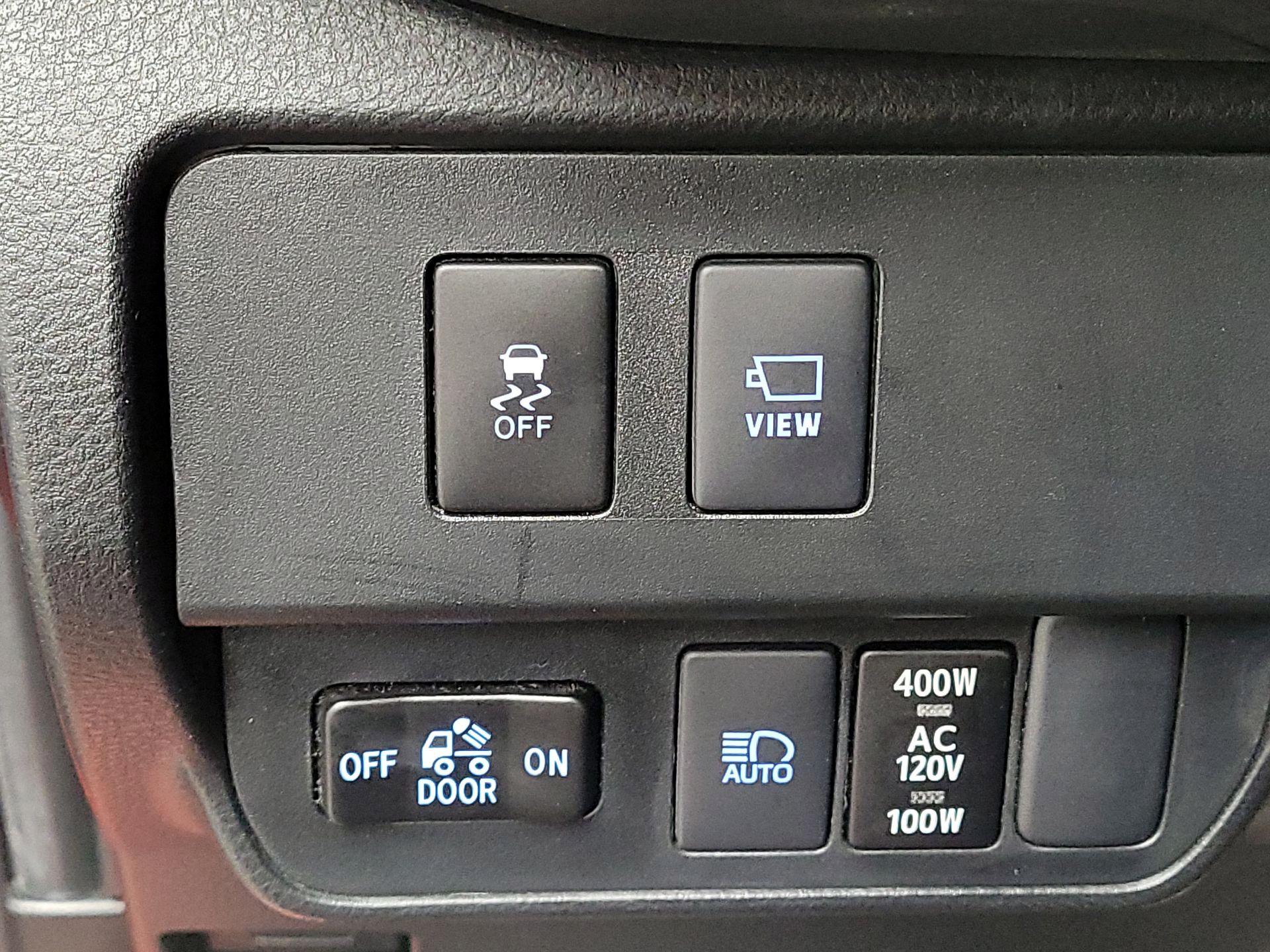 Thumbnail: 2023 Toyota Tacoma - 13