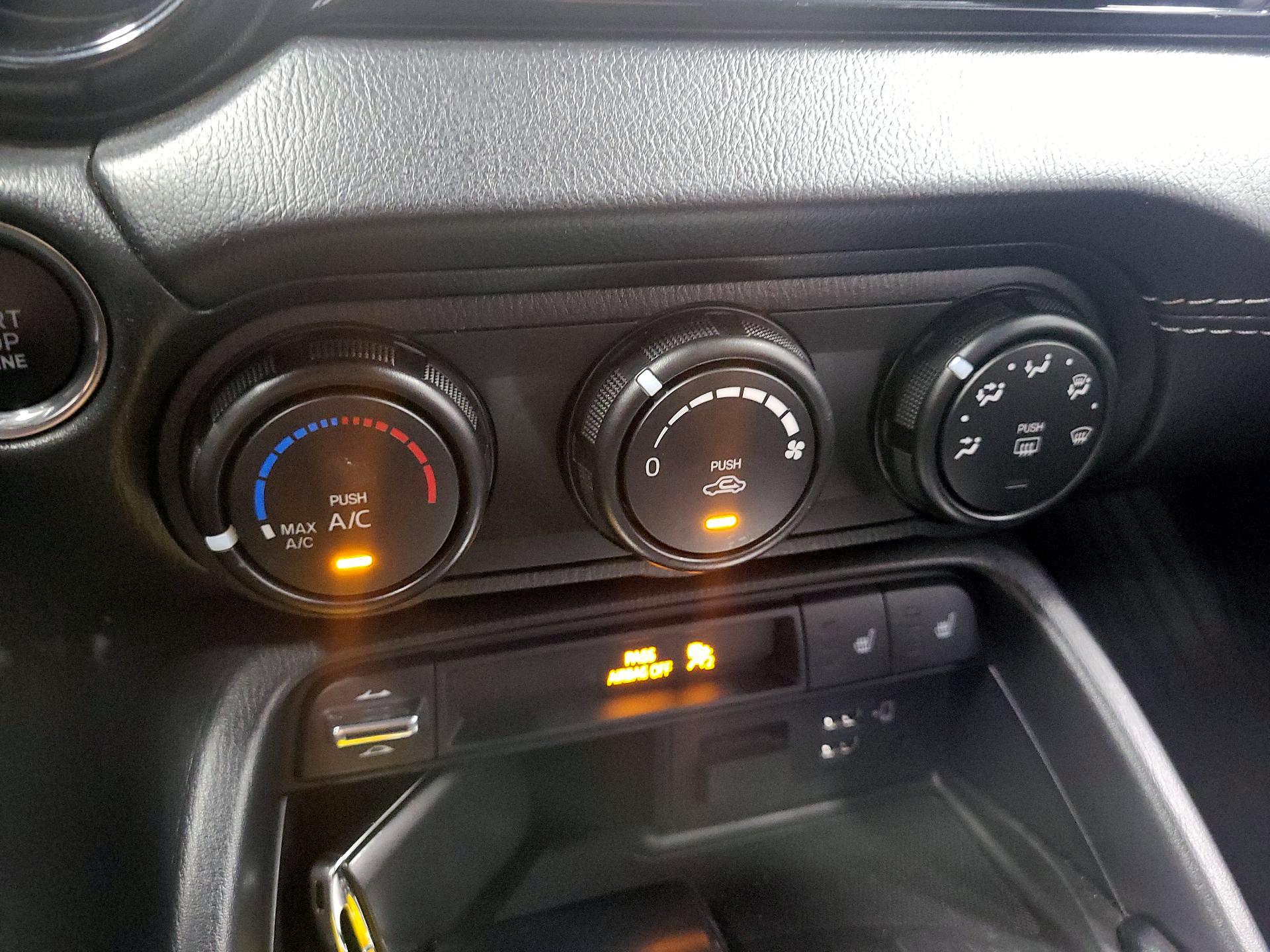 Thumbnail: 2020 Mazda MX-5 Miata - 15