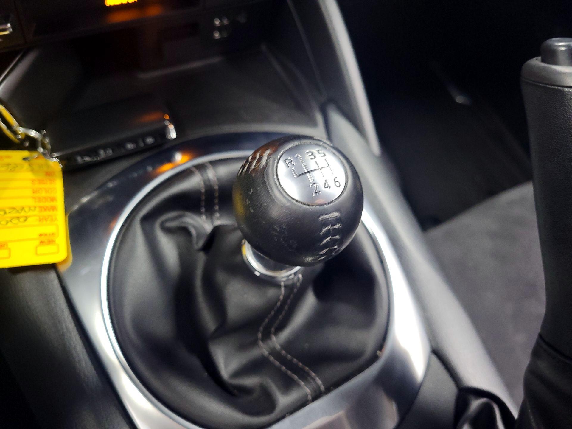 Thumbnail: 2020 Mazda MX-5 Miata - 16