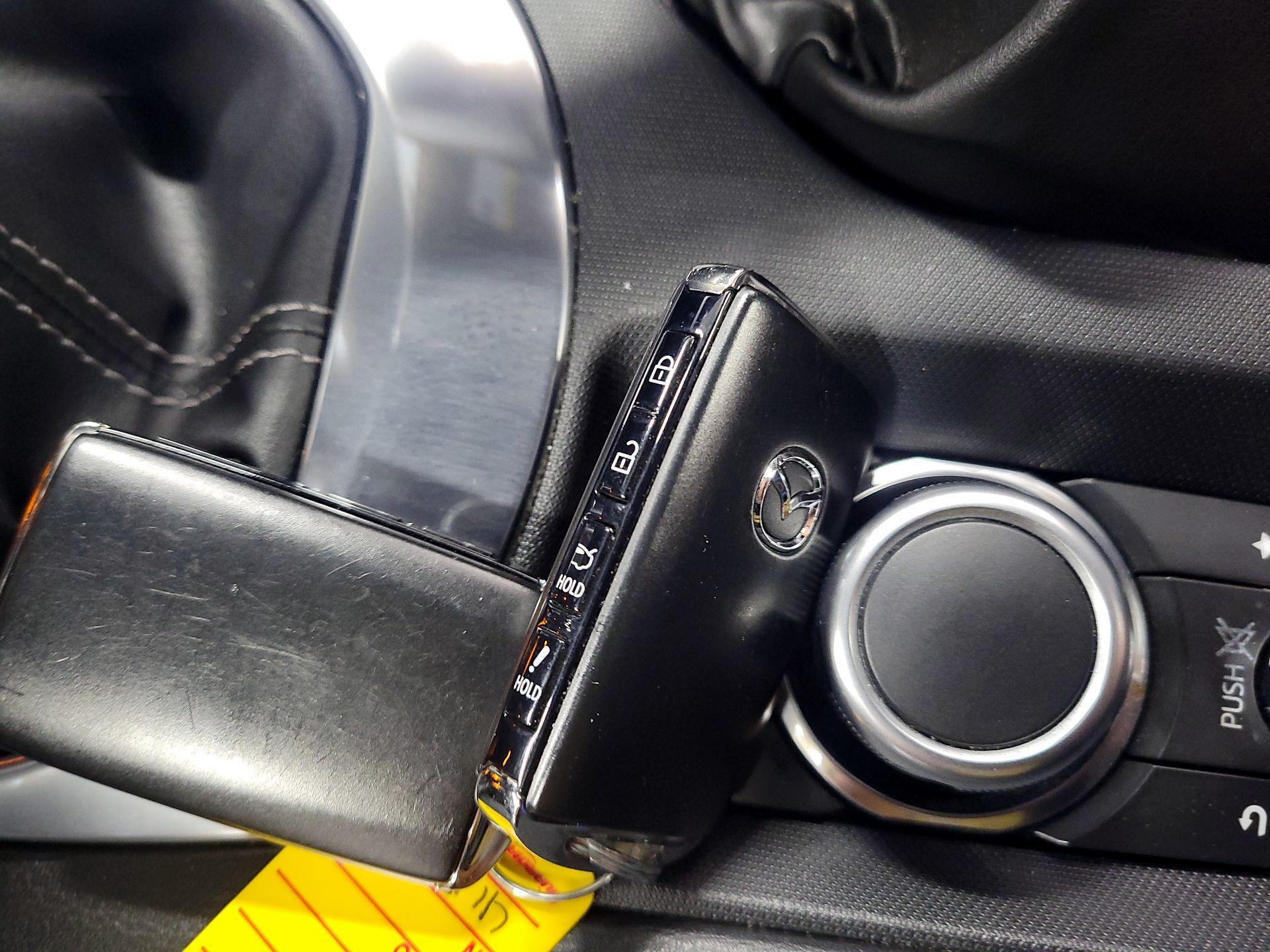 Thumbnail: 2020 Mazda MX-5 Miata - 20