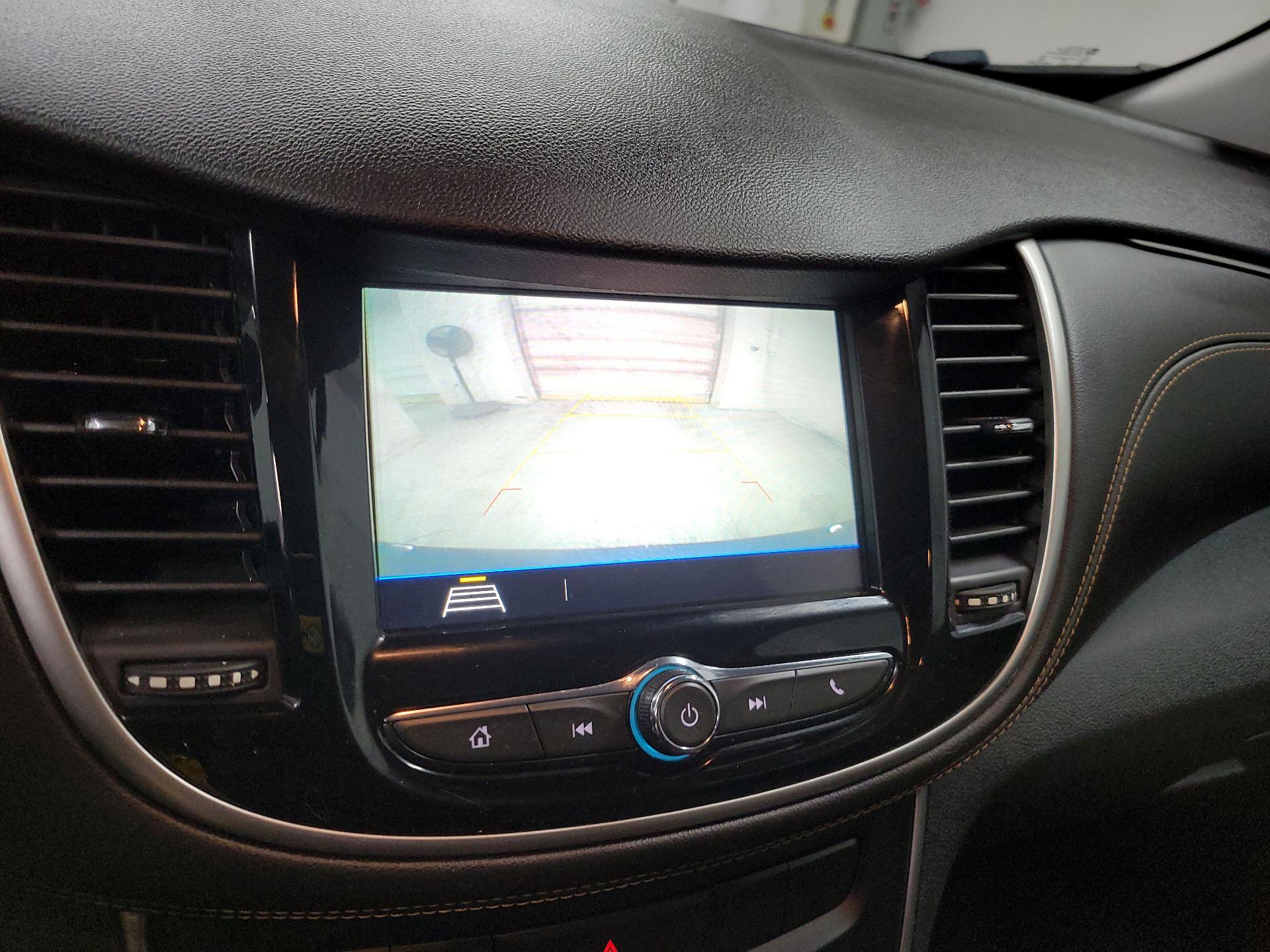 Thumbnail: 2018 Chevrolet Trax - 14