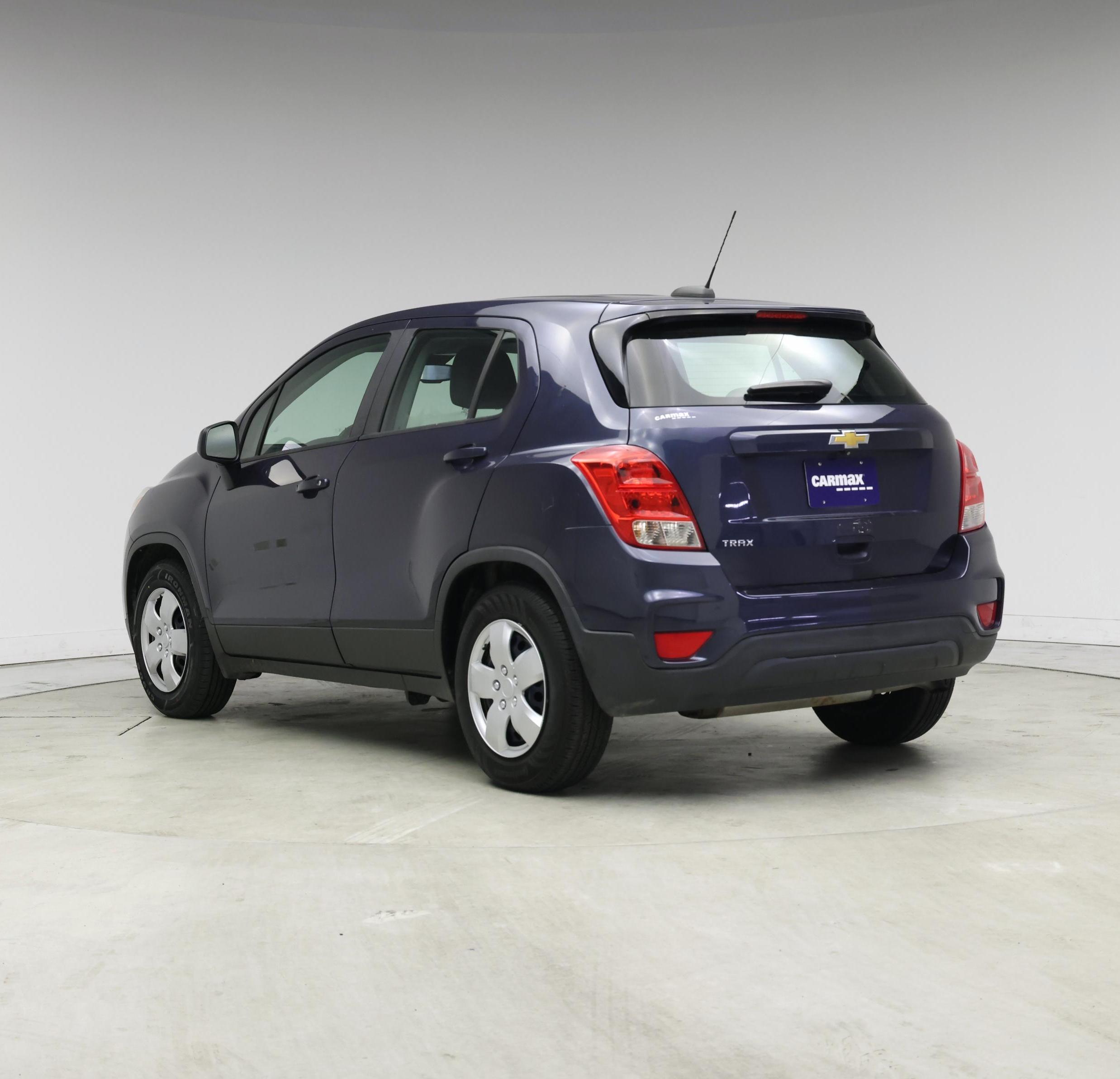 Thumbnail: 2018 Chevrolet Trax - 2