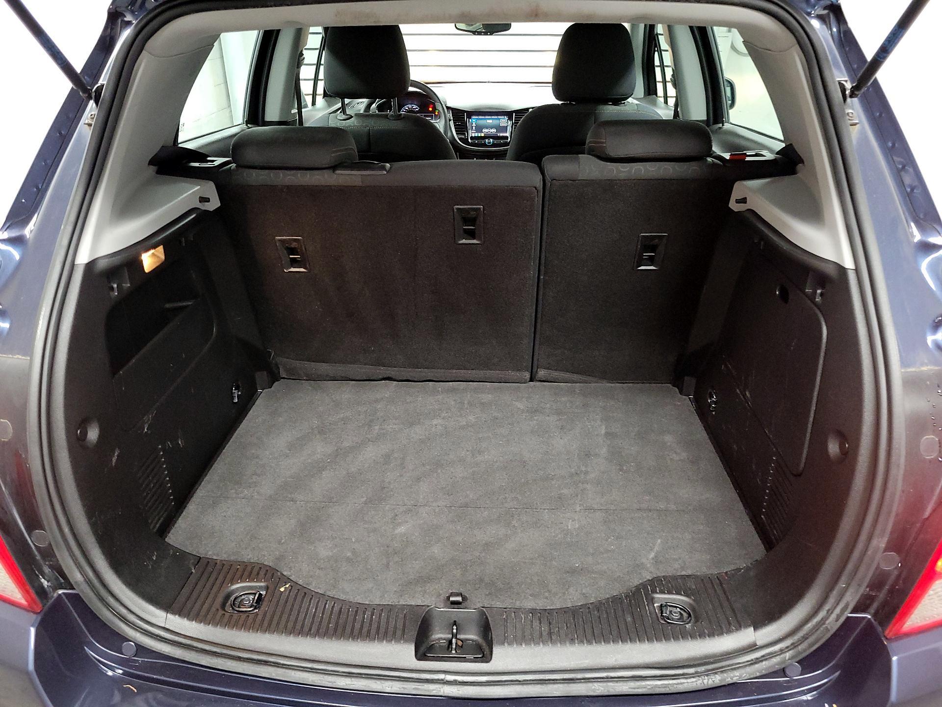 Thumbnail: 2018 Chevrolet Trax - 19