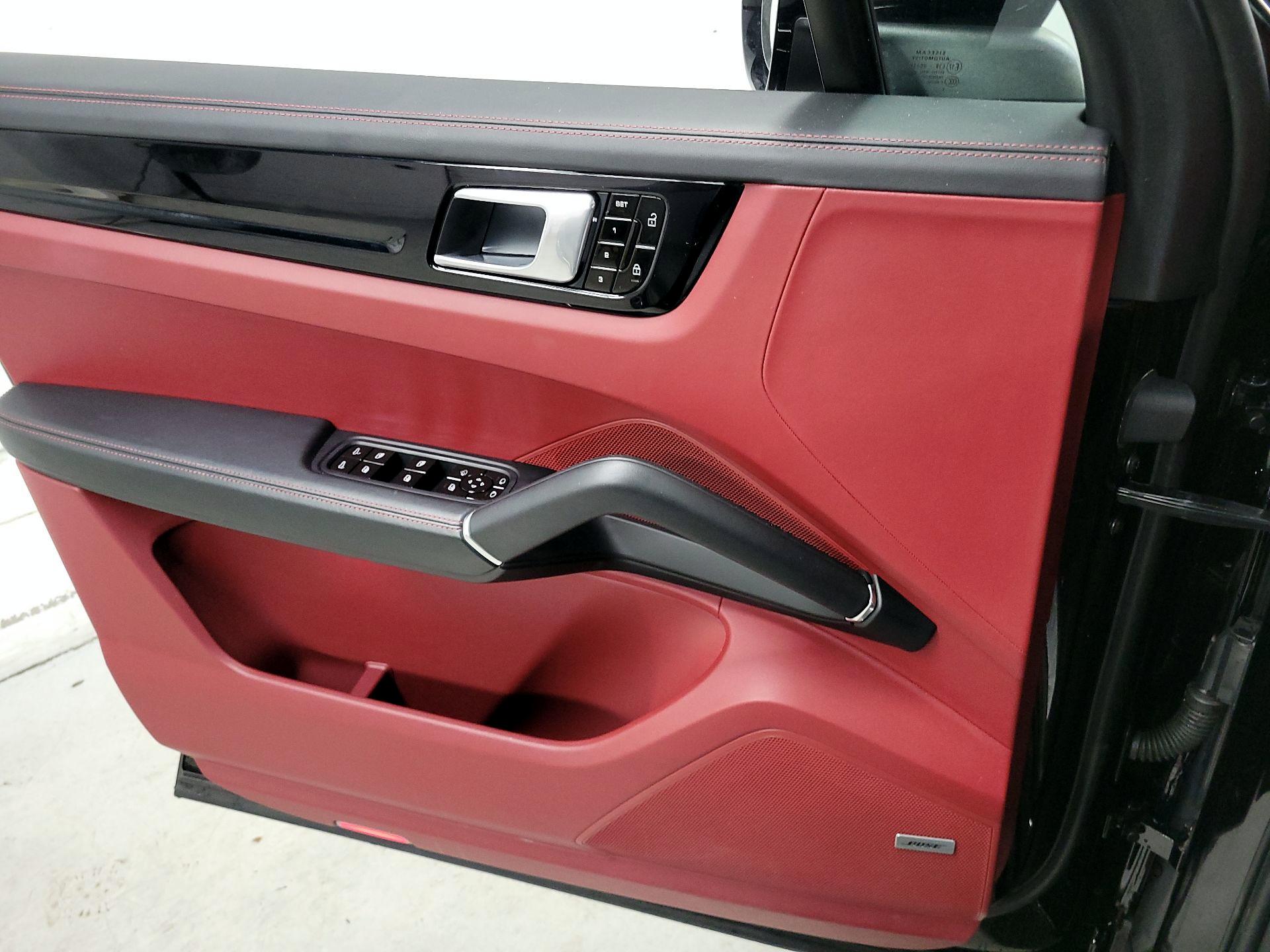 Thumbnail: 2019 Porsche Cayenne - 12