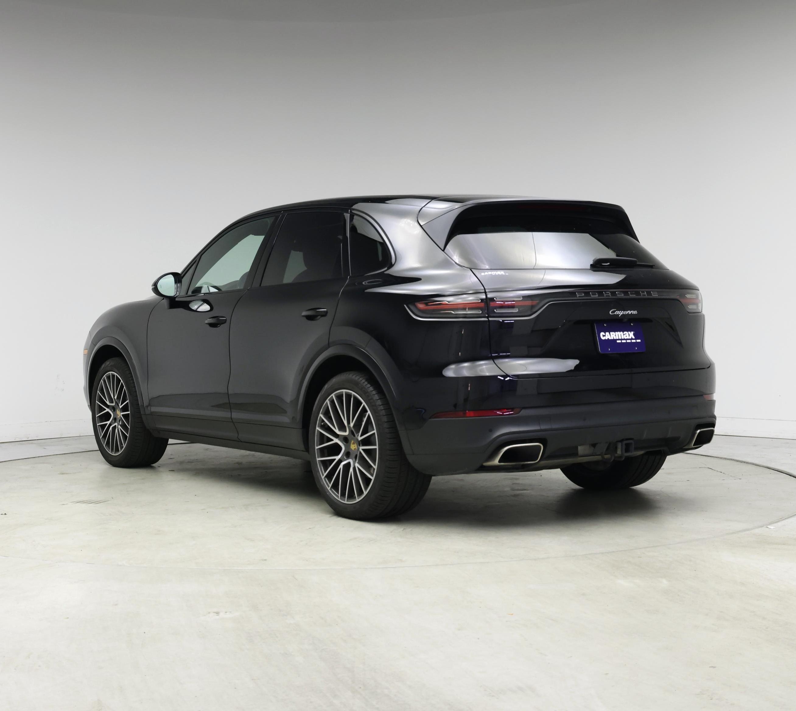 Thumbnail: 2019 Porsche Cayenne - 2