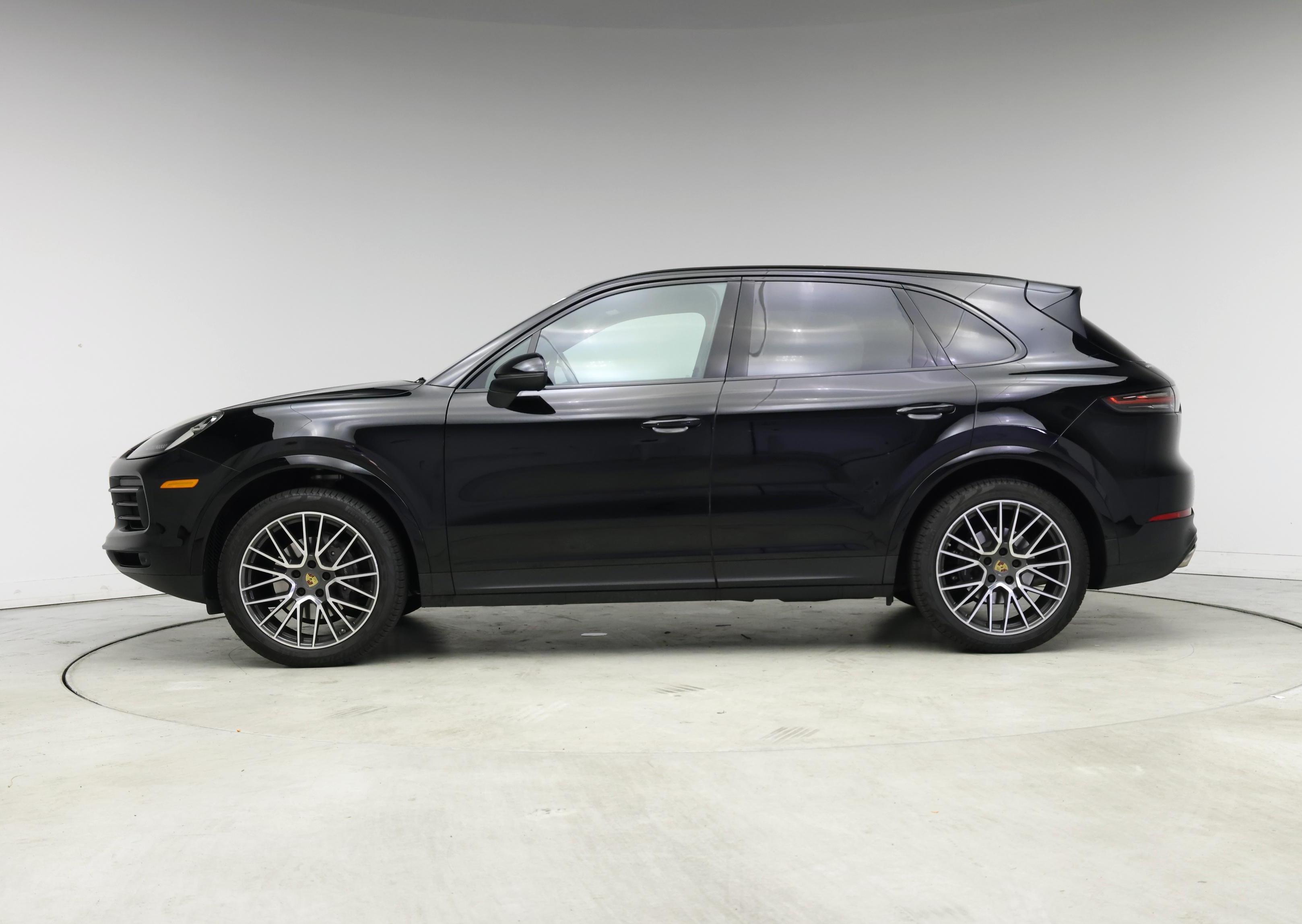 Thumbnail: 2019 Porsche Cayenne - 3