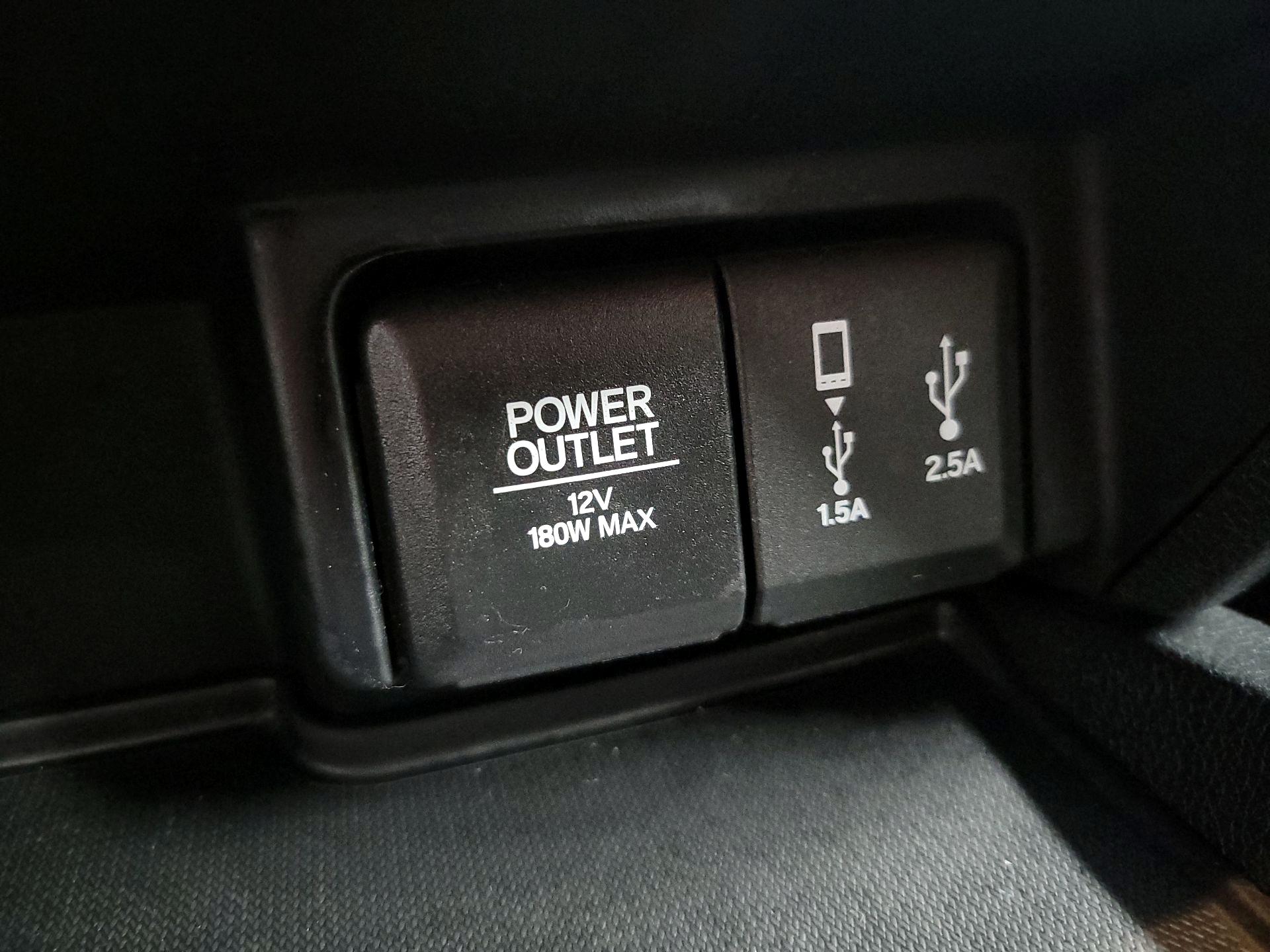 Thumbnail: 2017 Honda Pilot - 19