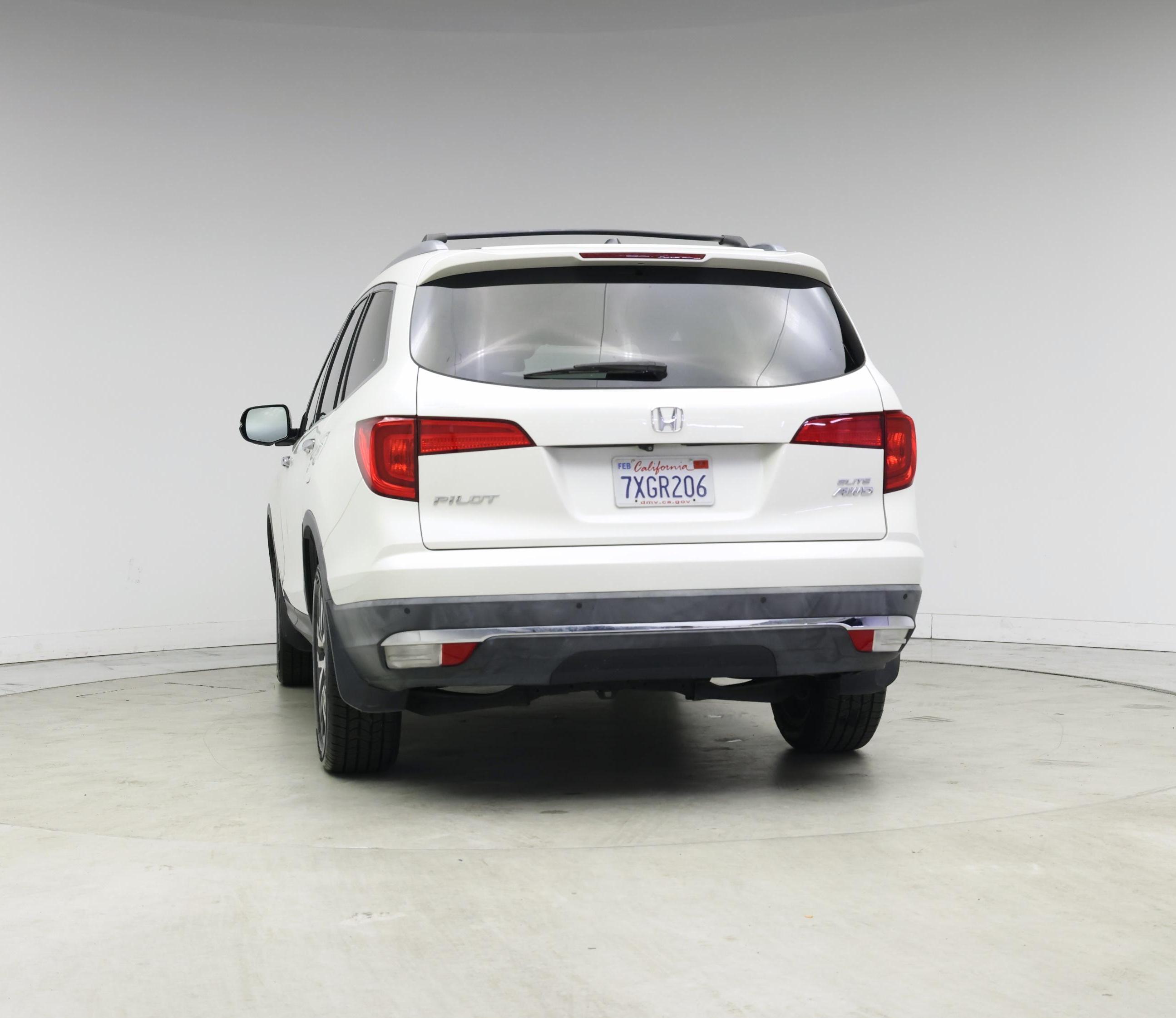 Thumbnail: 2017 Honda Pilot - 6