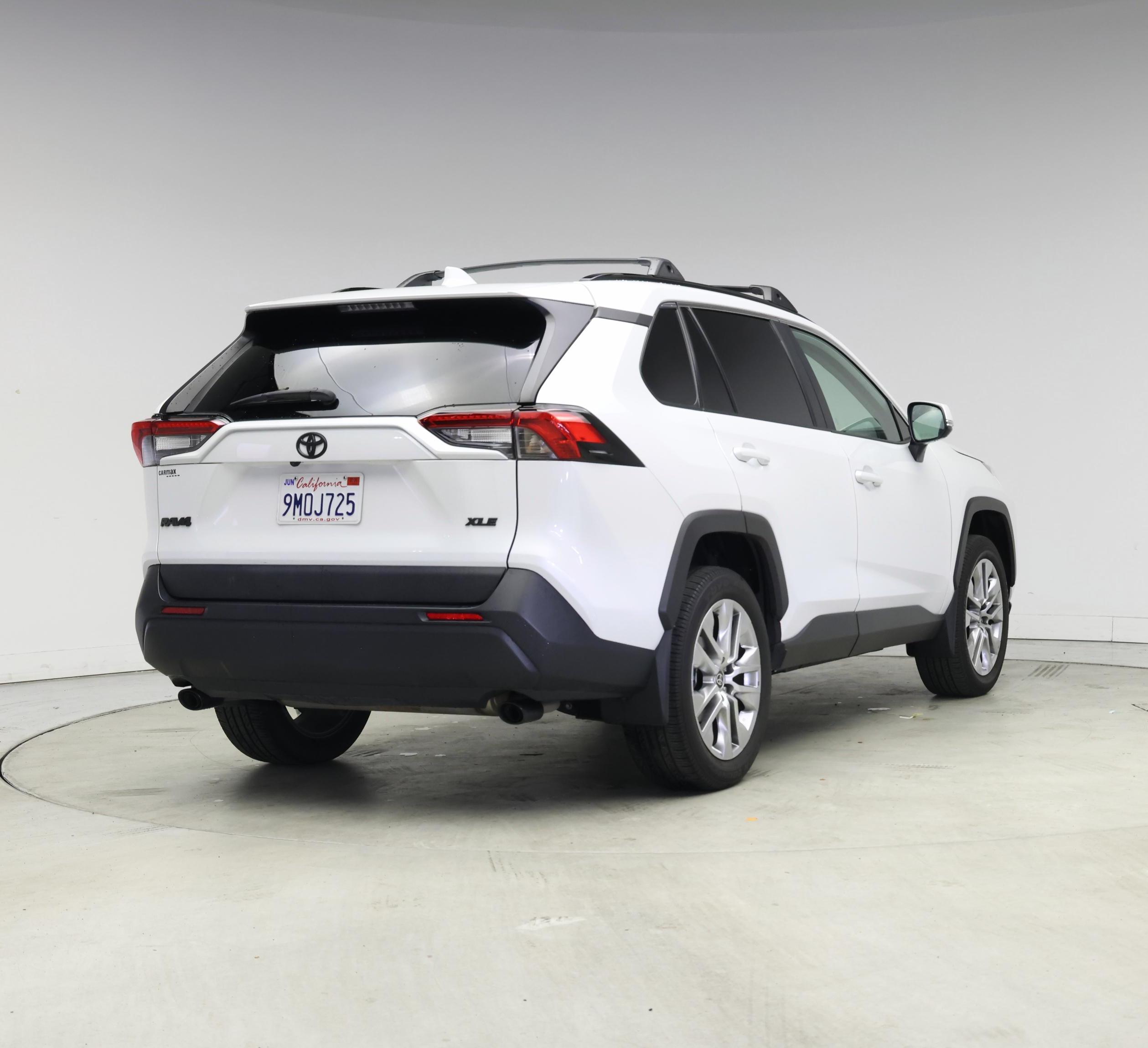 Thumbnail: 2024 Toyota RAV4 - 8