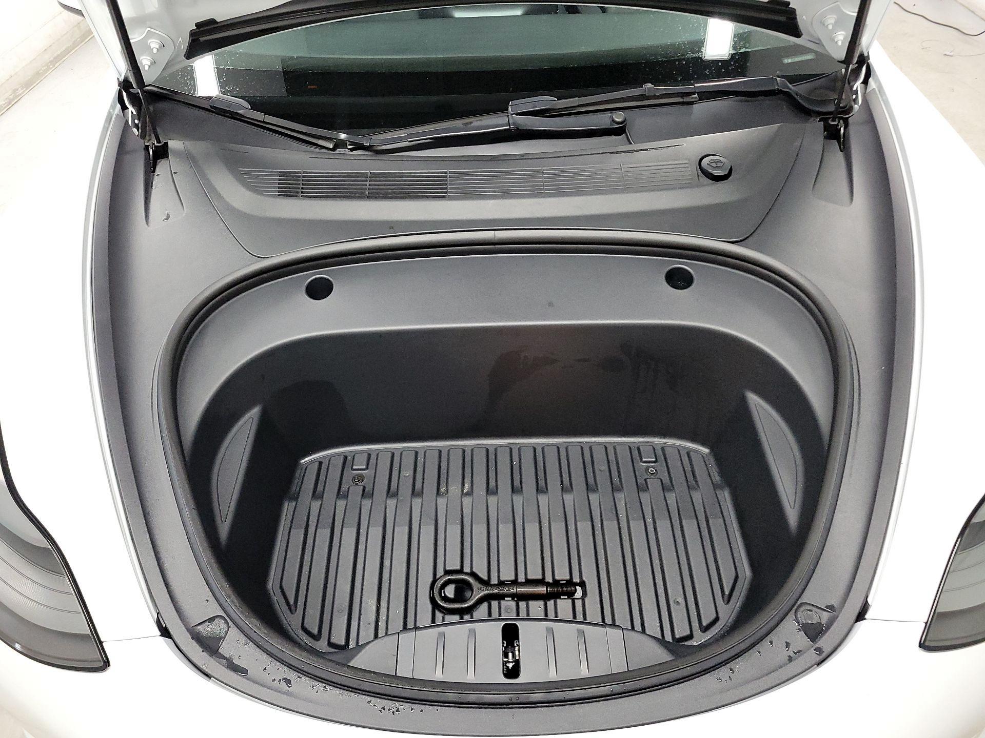 Thumbnail: 2023 Tesla Model 3 - 20