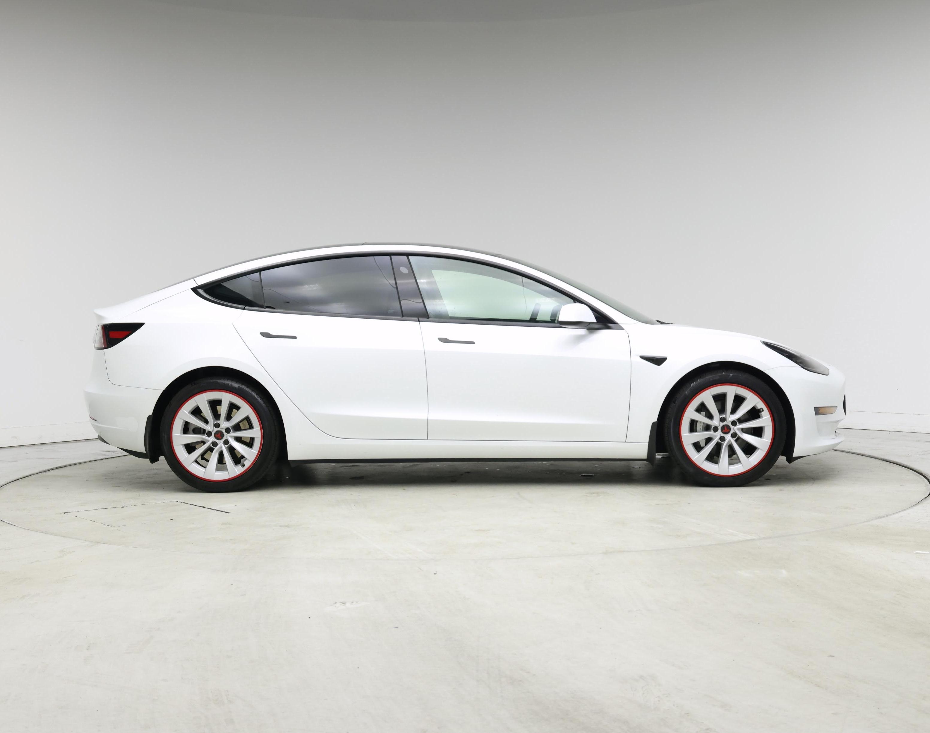 Thumbnail: 2023 Tesla Model 3 - 7