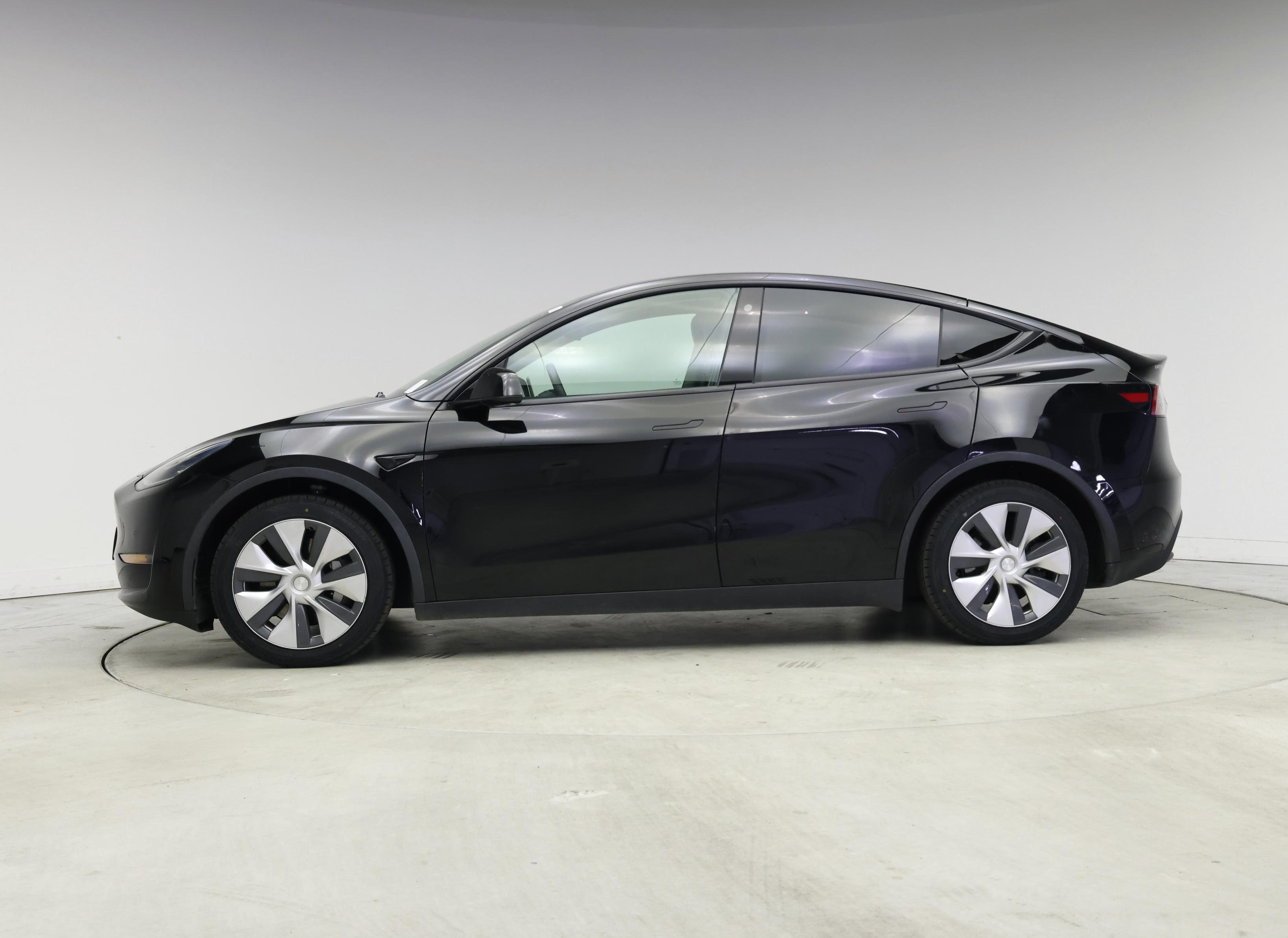 Thumbnail: 2022 Tesla Model Y - 3