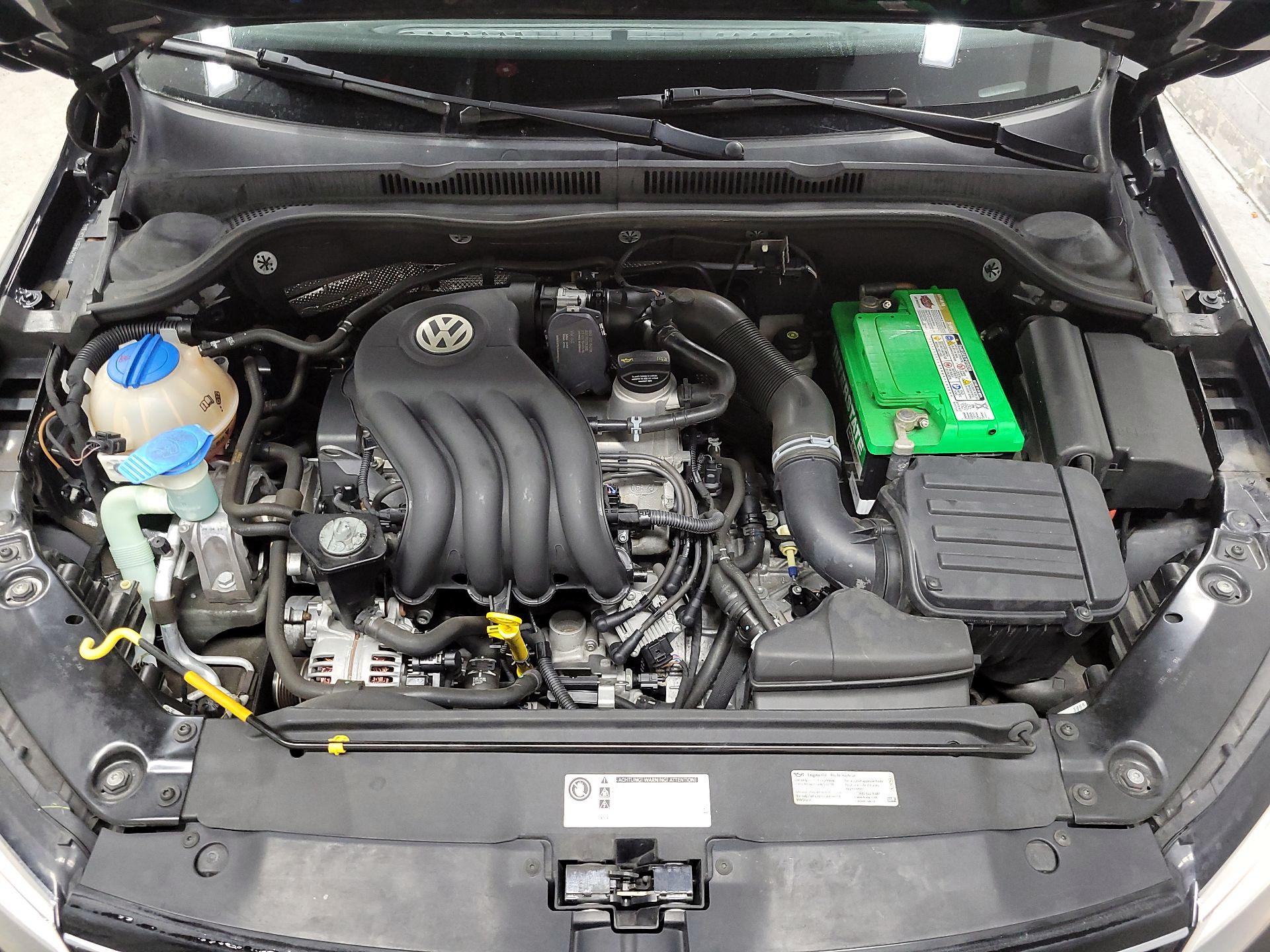 Thumbnail: 2015 Volkswagen Jetta - 19