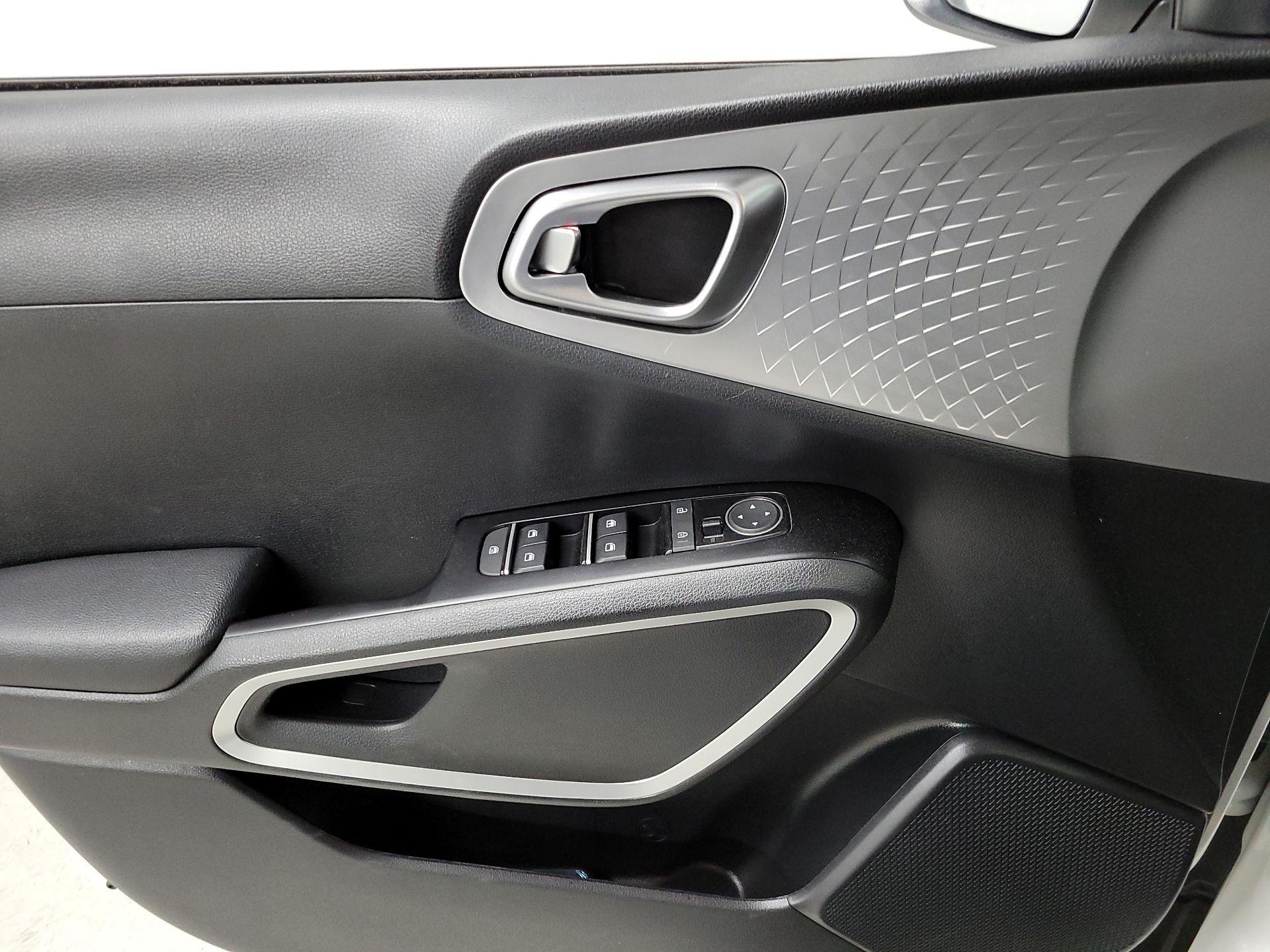 Thumbnail: 2023 Kia Soul - 12