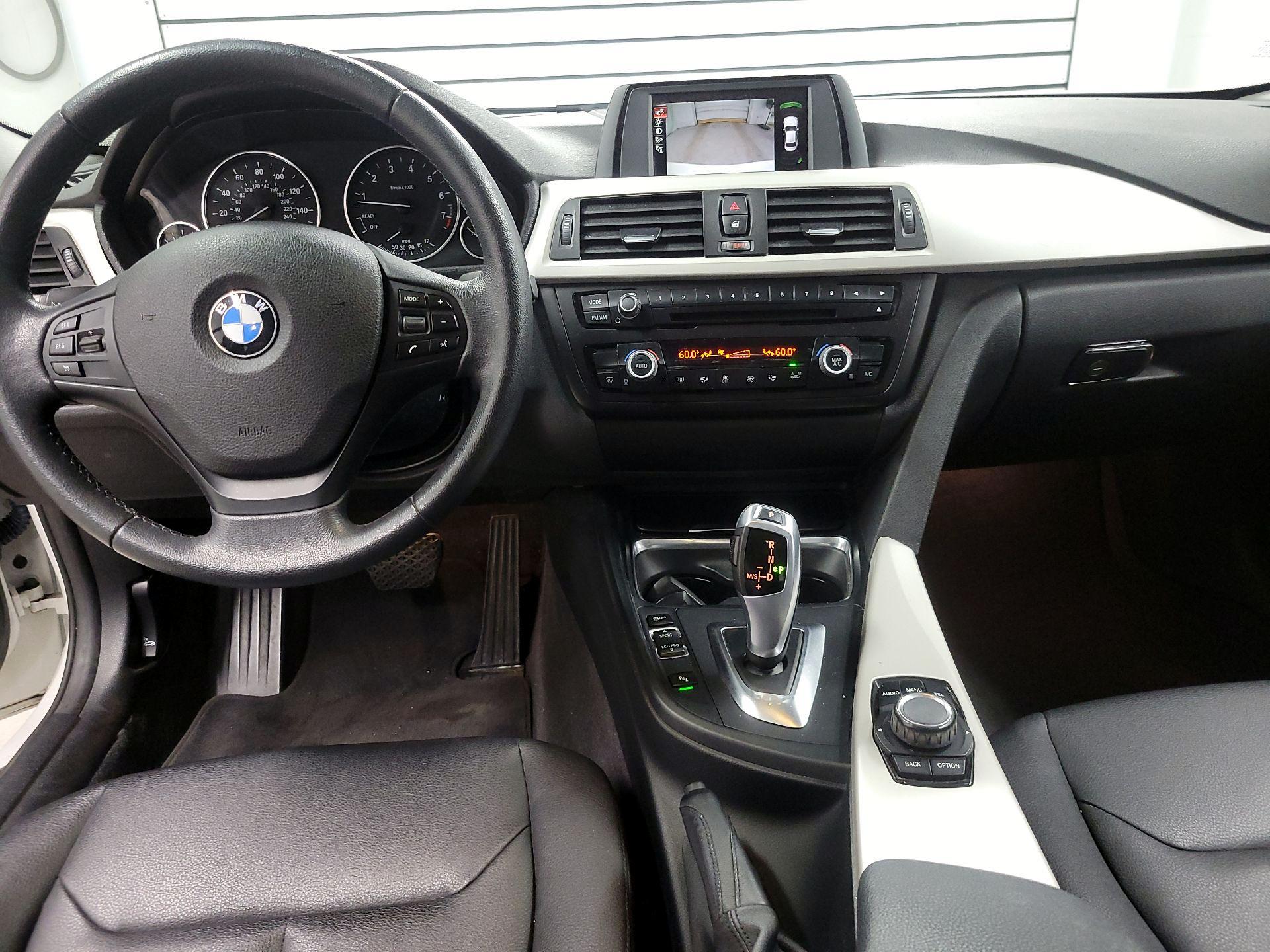 Thumbnail: 2015 BMW 3 Series - 9