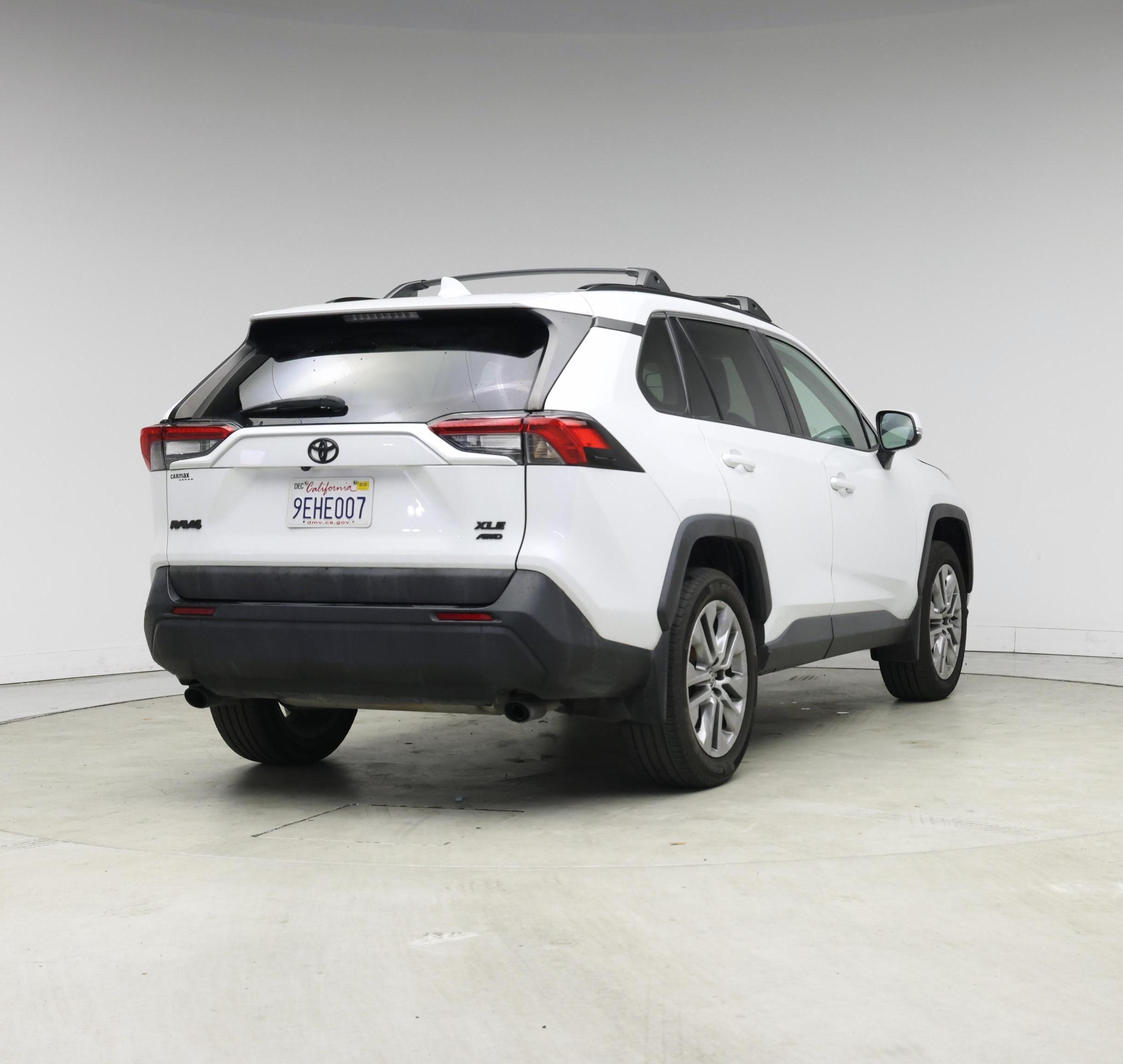 Thumbnail: 2023 Toyota RAV4 - 8