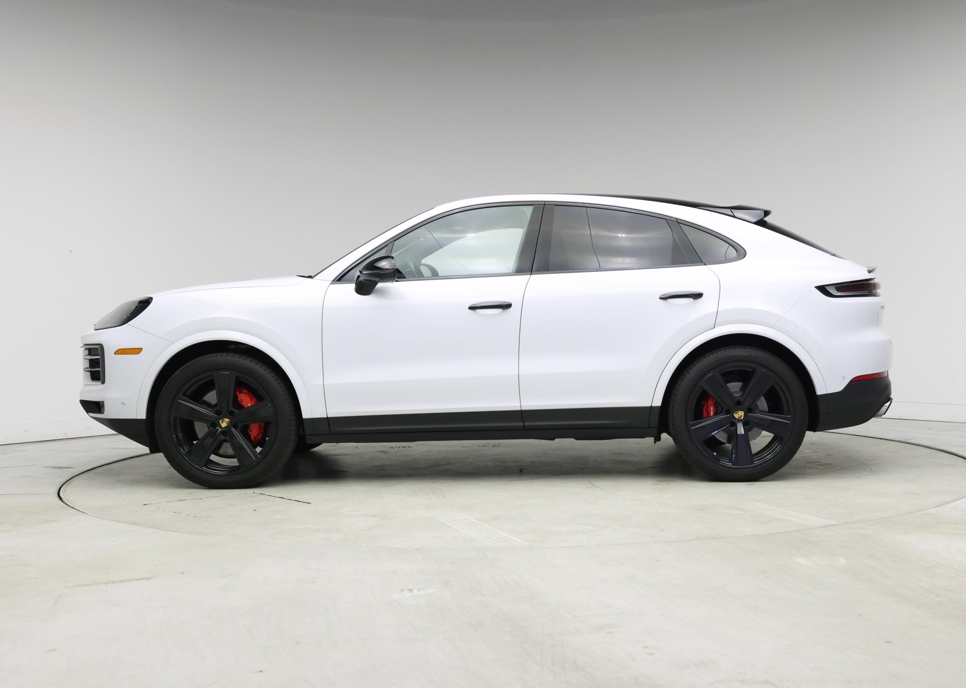 Thumbnail: 2024 Porsche Cayenne - 3