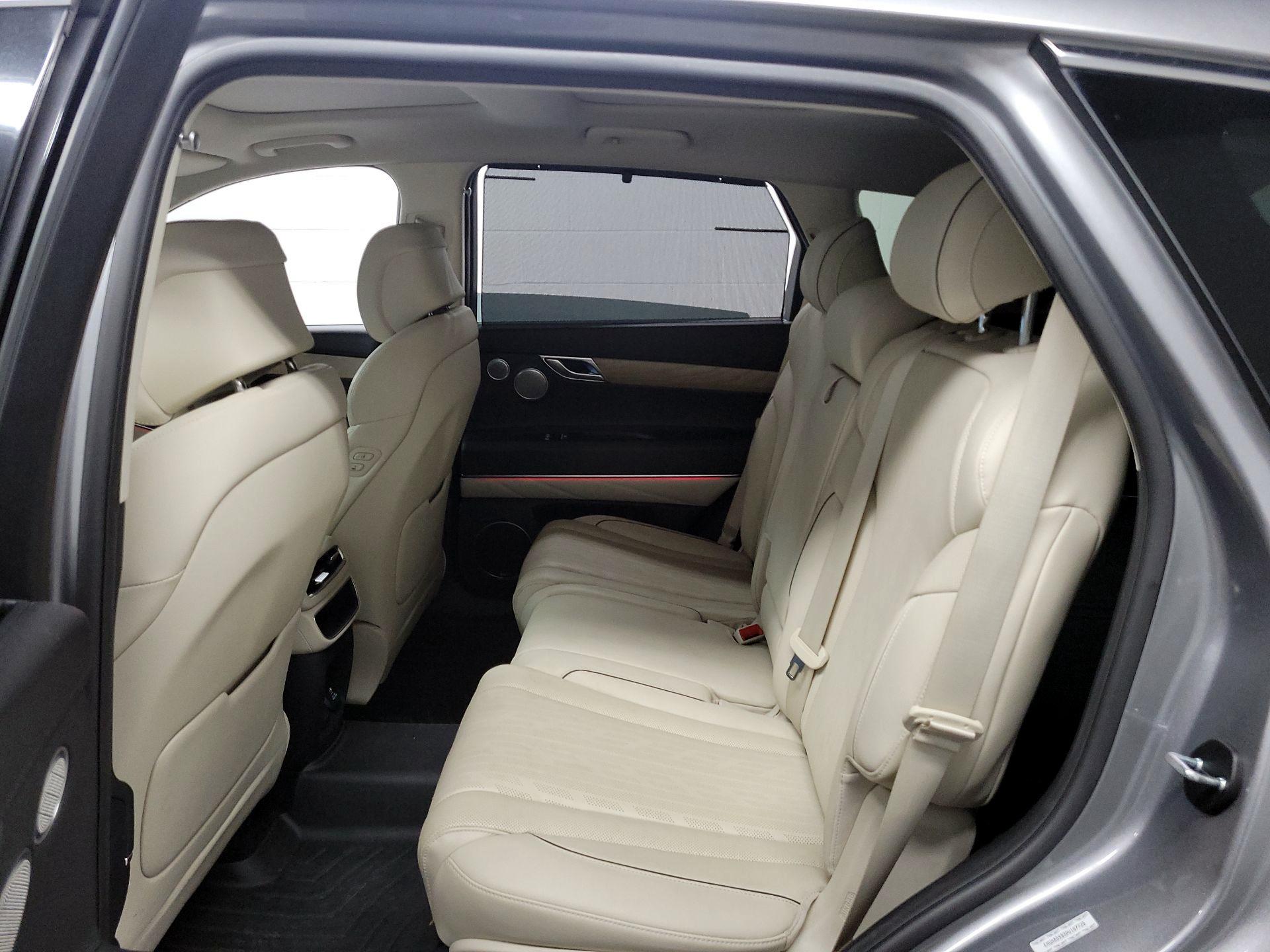 Thumbnail: 2023 Genesis GV80 - 16