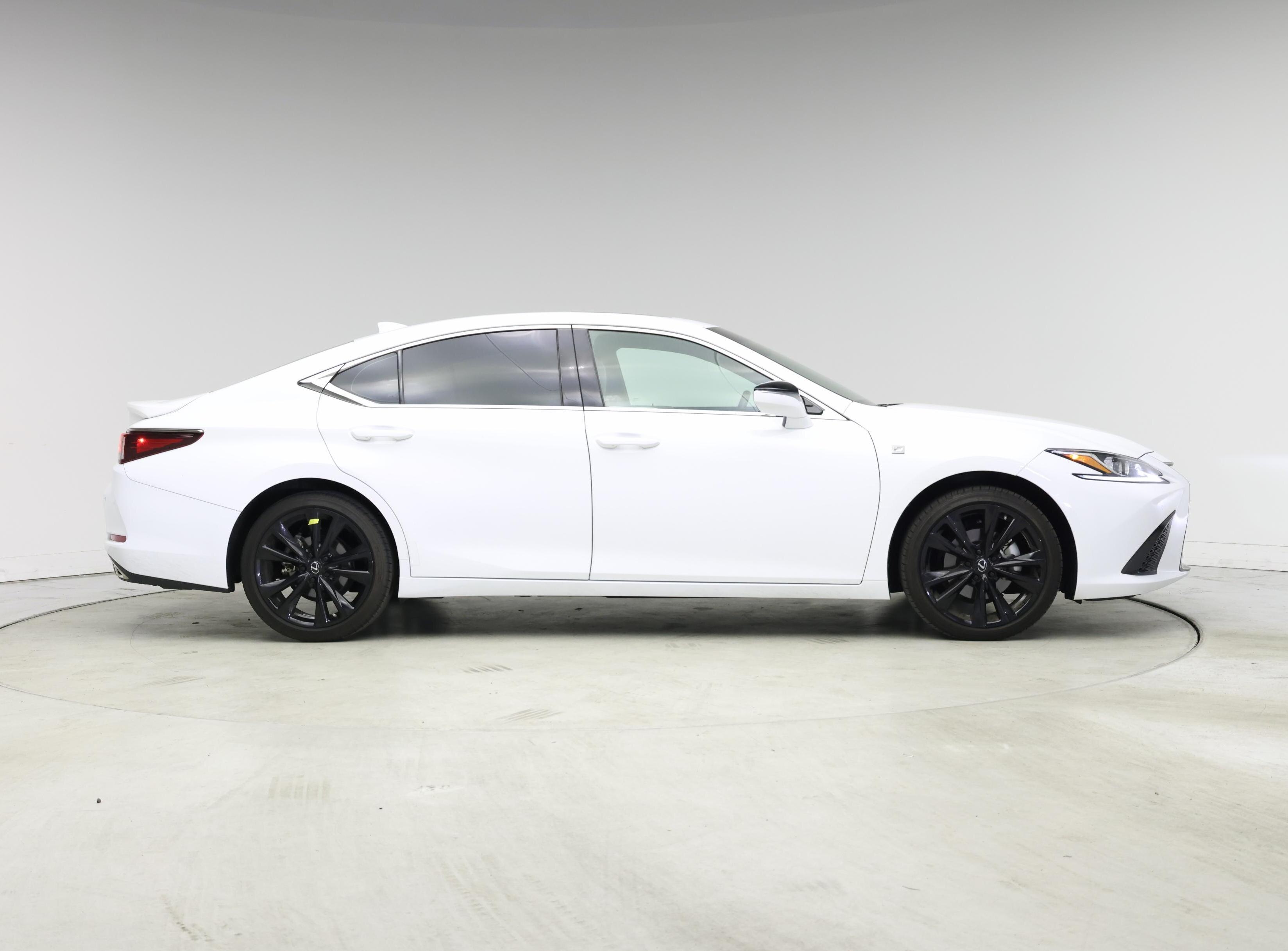 Thumbnail: 2023 Lexus ES - 7