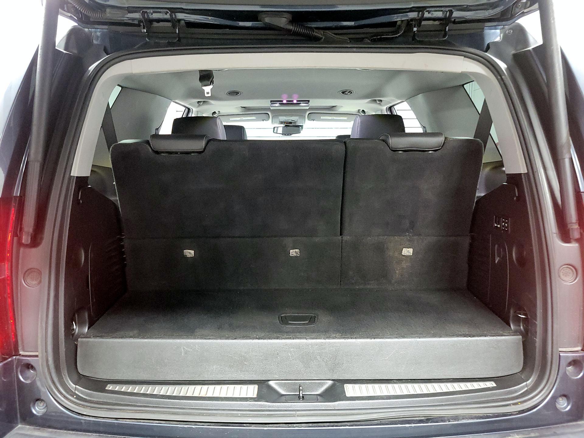 Thumbnail: 2020 Chevrolet Tahoe - 18