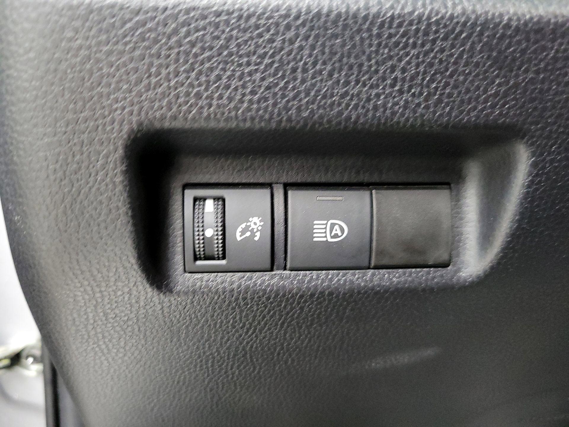 Thumbnail: 2021 Toyota RAV4 - 13