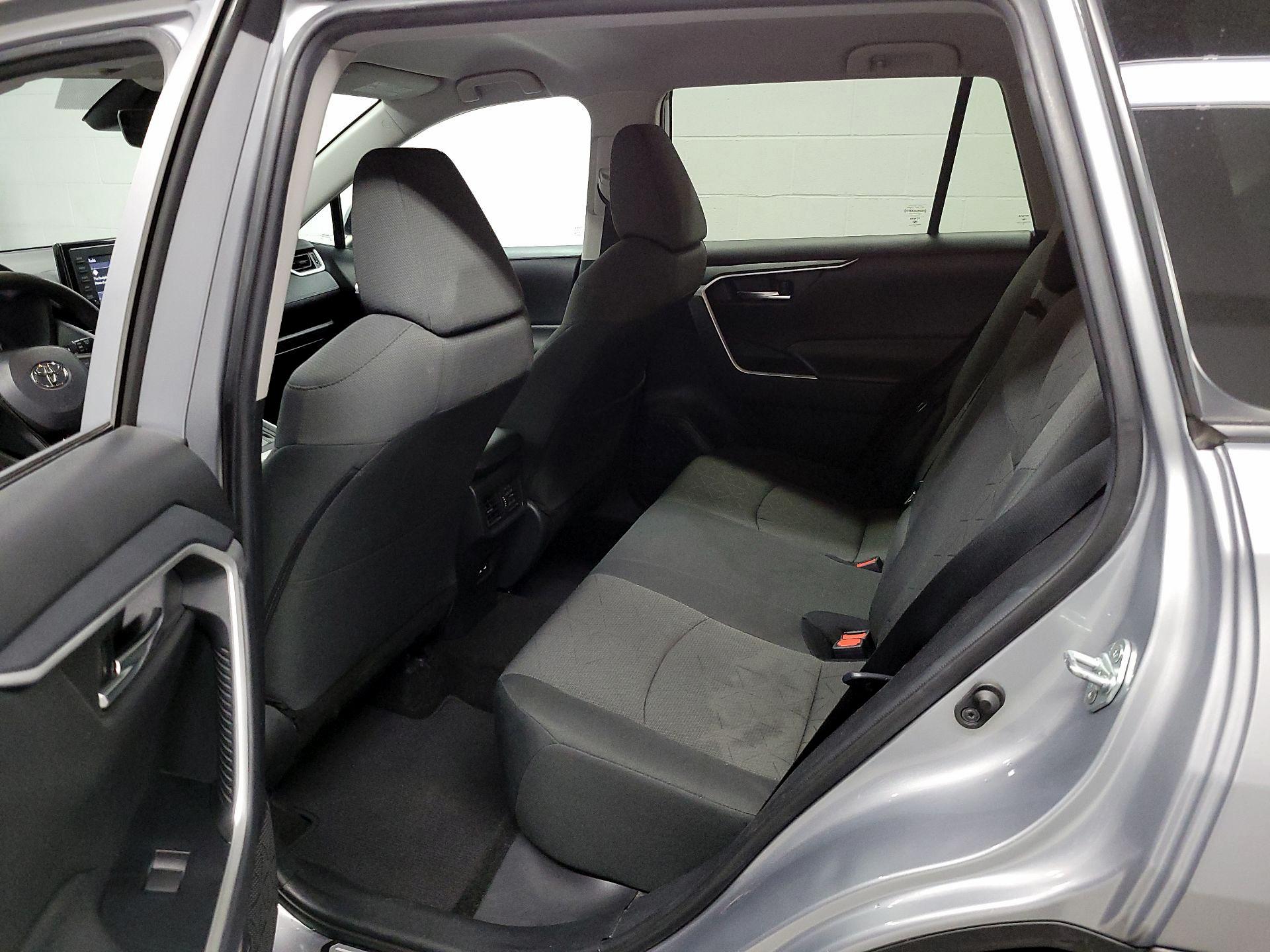 Thumbnail: 2021 Toyota RAV4 - 19