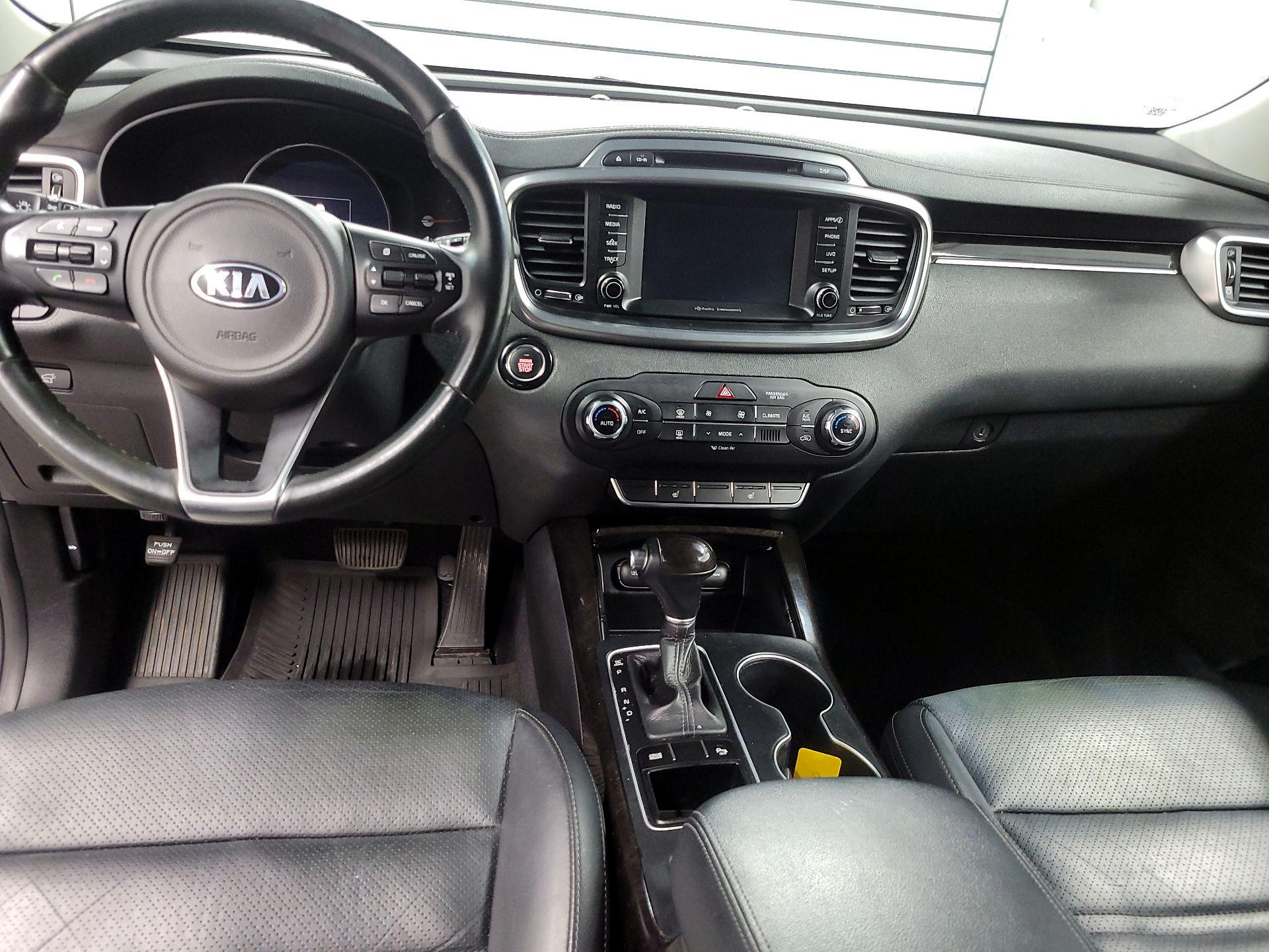 Thumbnail: 2018 Kia Sorento - 9