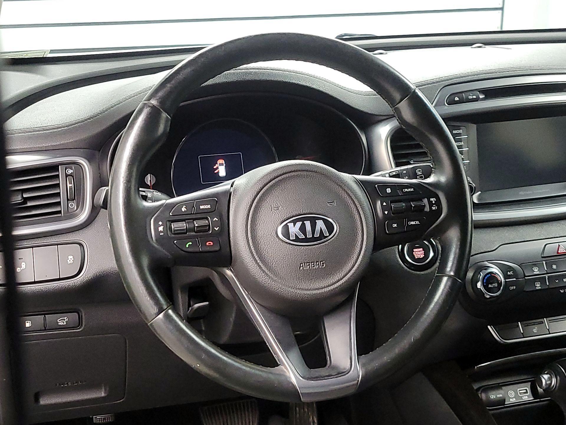 Thumbnail: 2018 Kia Sorento - 10