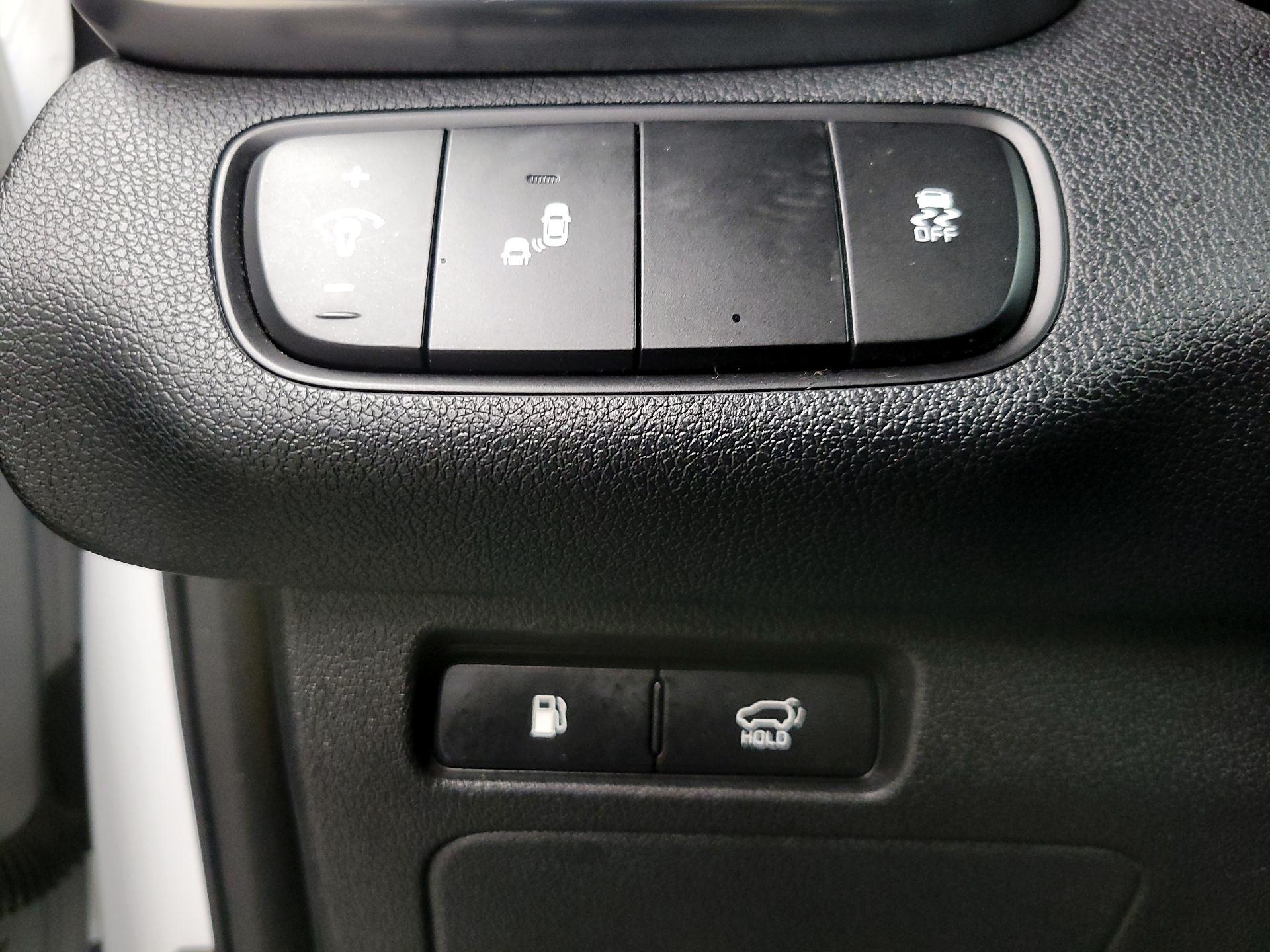 Thumbnail: 2018 Kia Sorento - 13