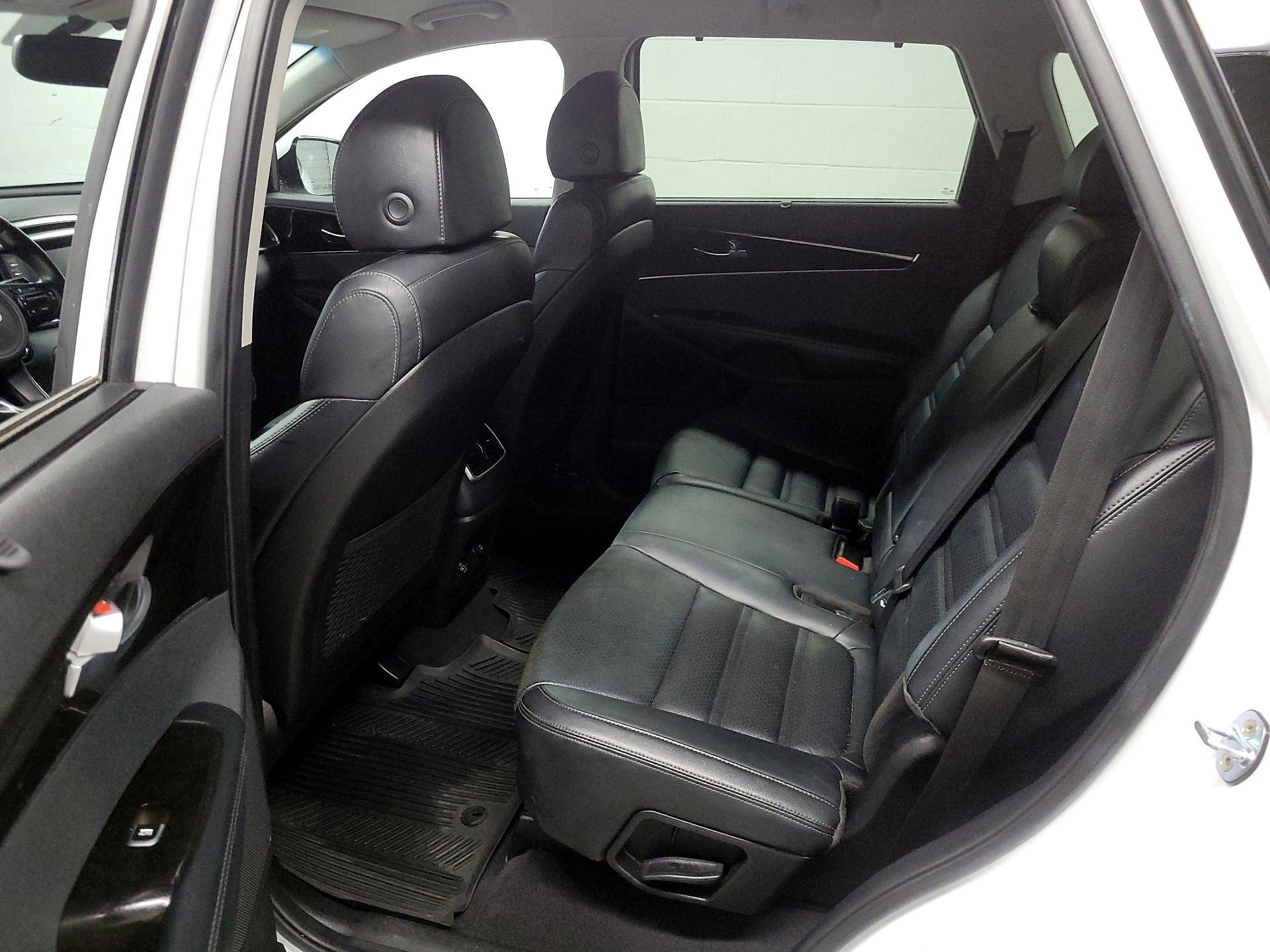 Thumbnail: 2018 Kia Sorento - 19