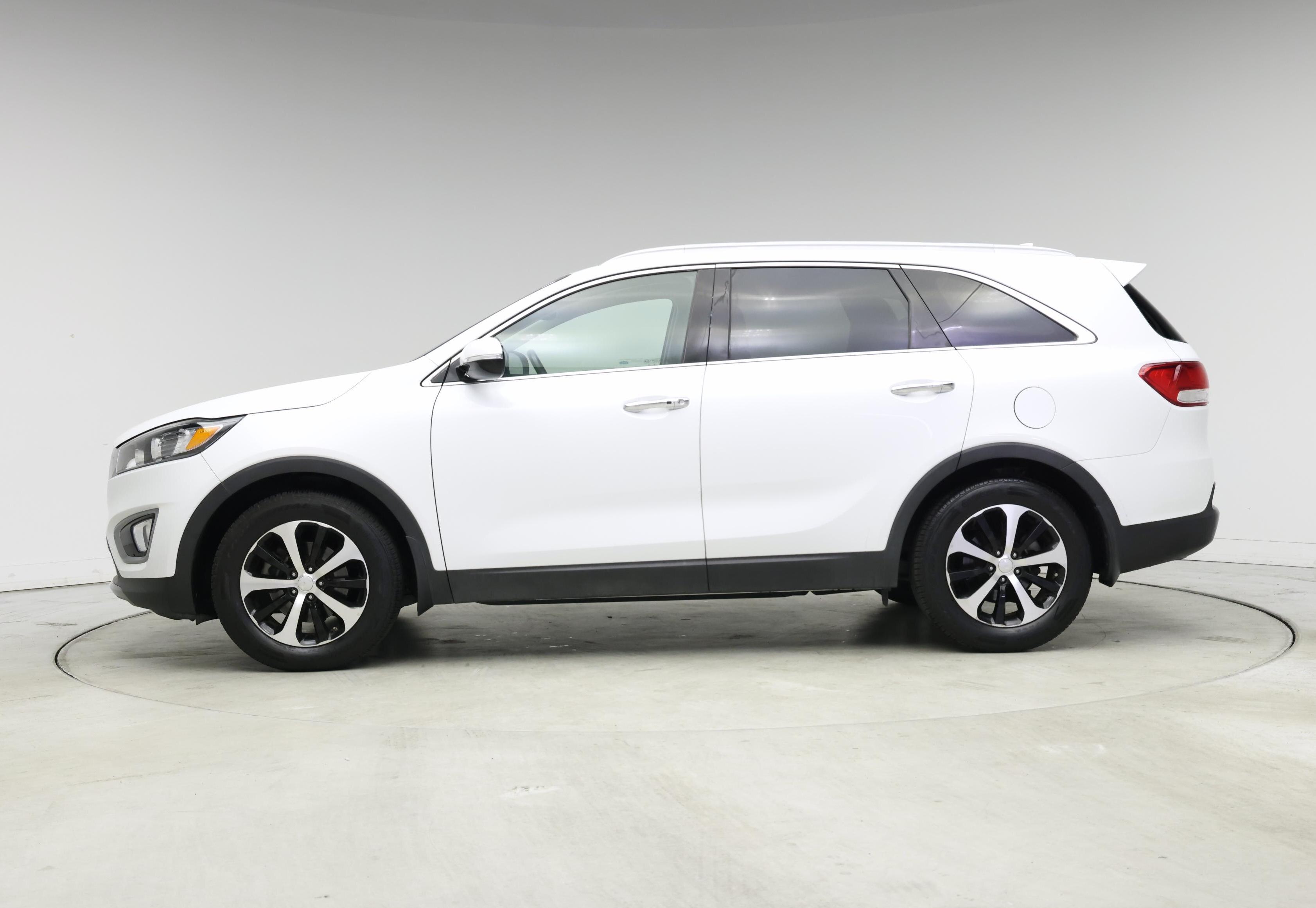 Thumbnail: 2018 Kia Sorento - 3