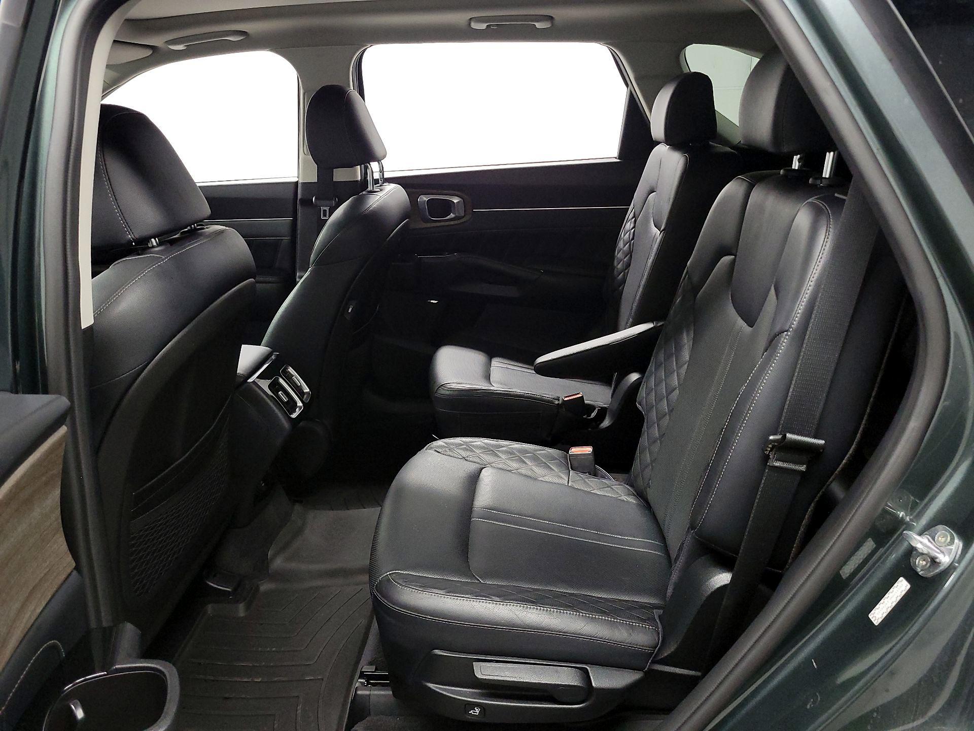 Thumbnail: 2021 Kia Sorento - 16