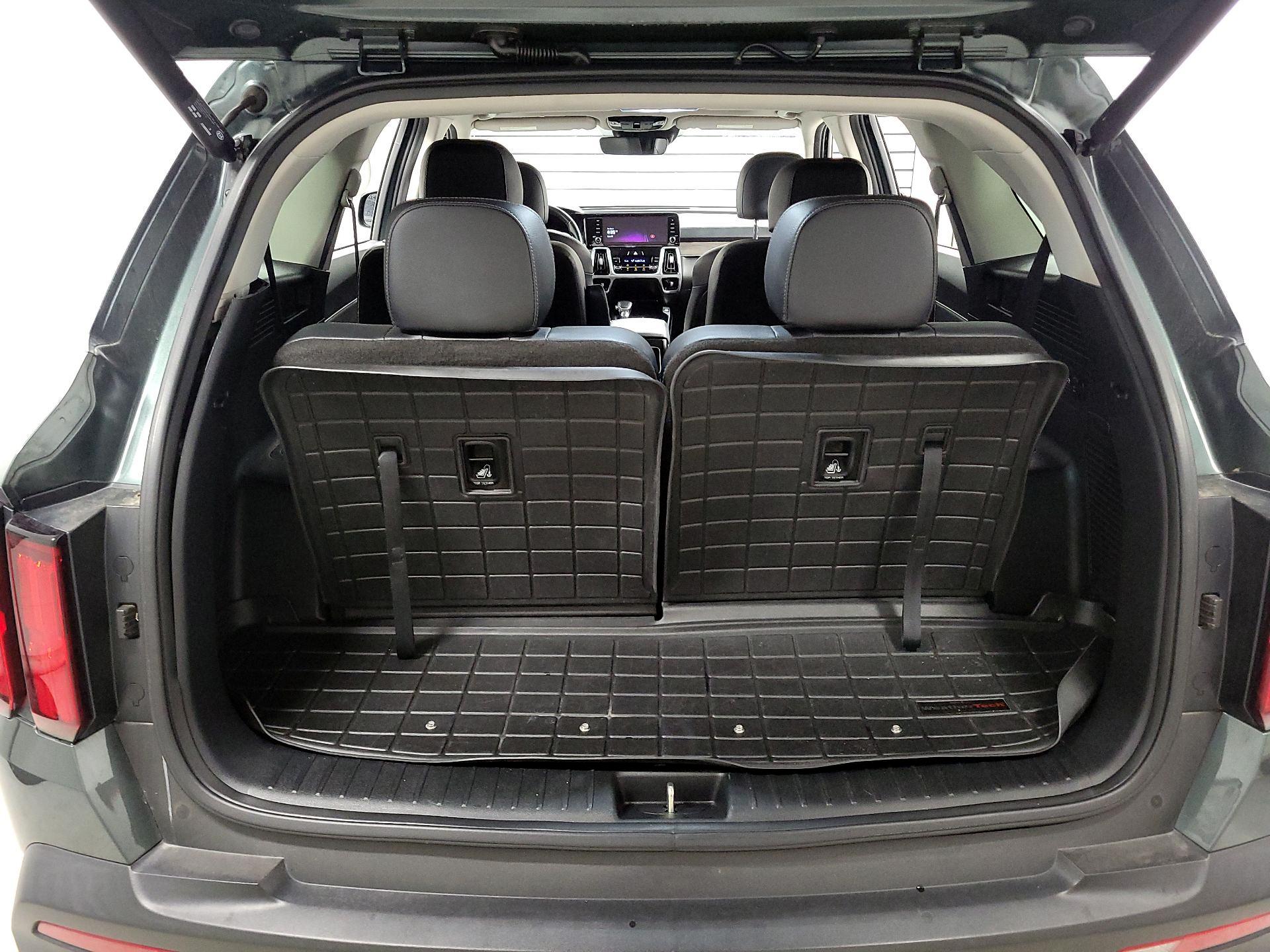 Thumbnail: 2021 Kia Sorento - 17