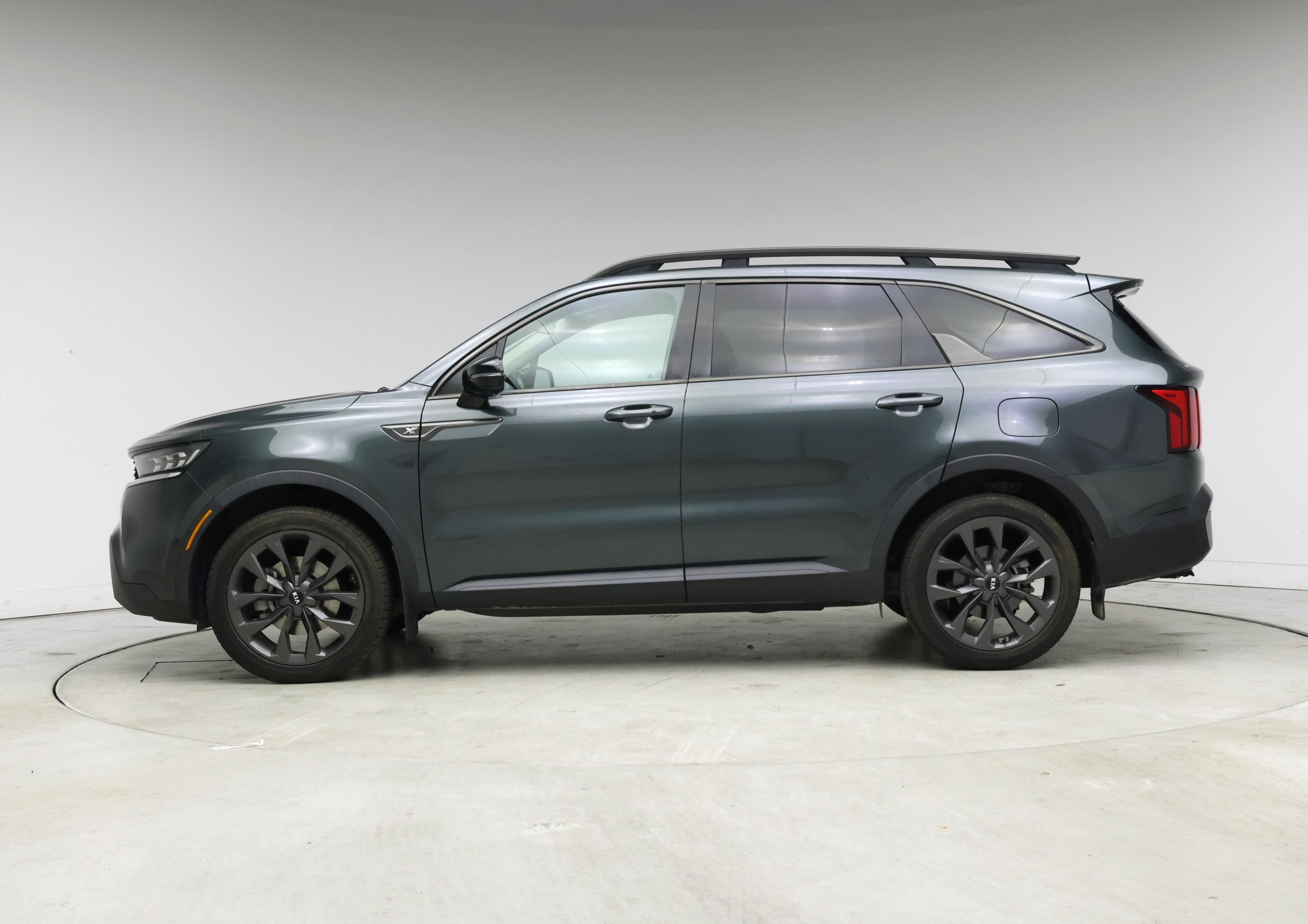 Thumbnail: 2021 Kia Sorento - 3