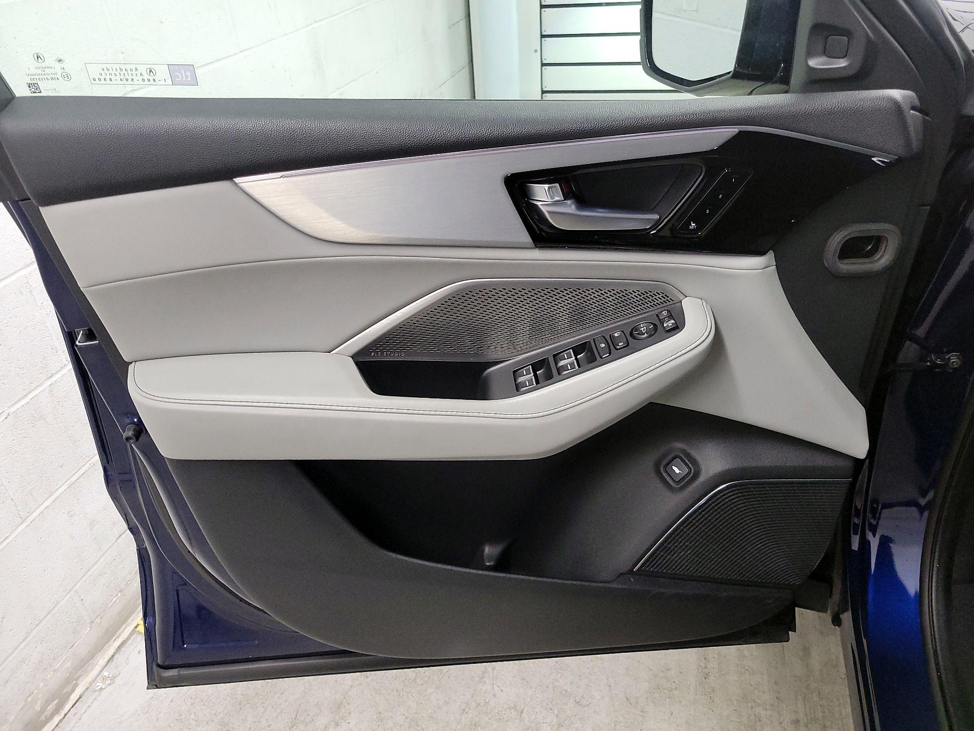 Thumbnail: 2022 Acura MDX - 12