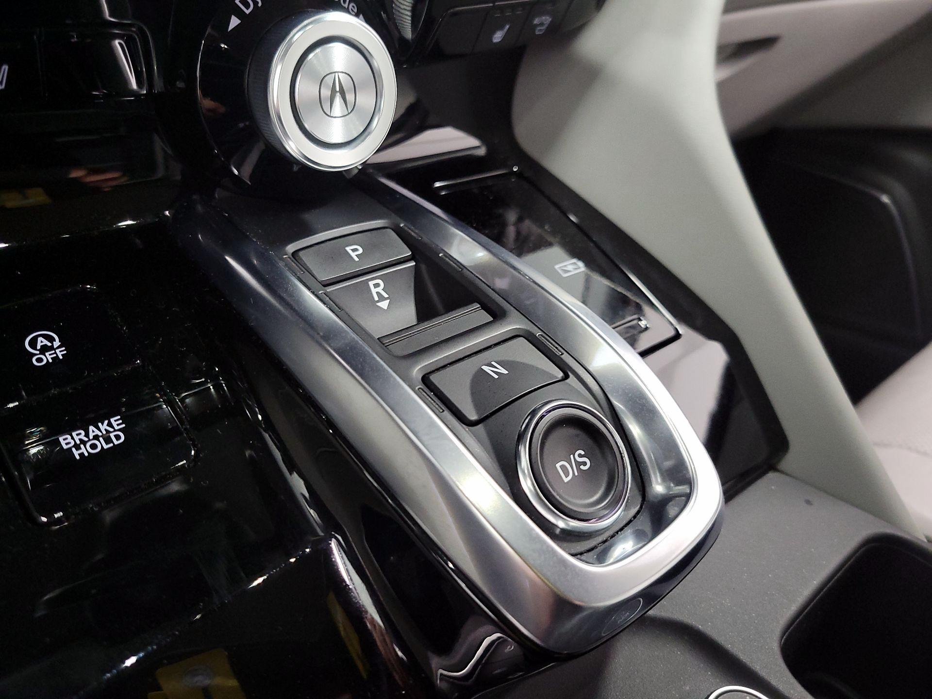 Thumbnail: 2022 Acura MDX - 17