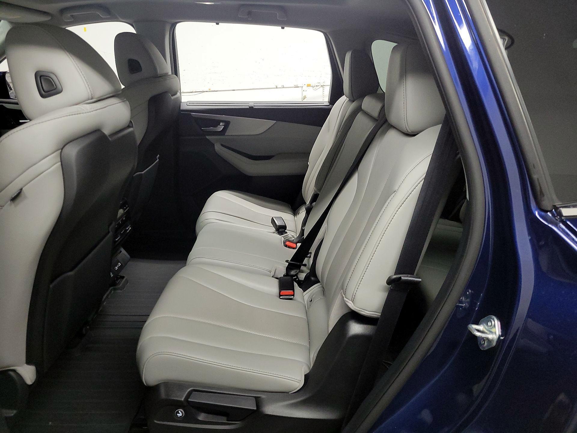 Thumbnail: 2022 Acura MDX - 20