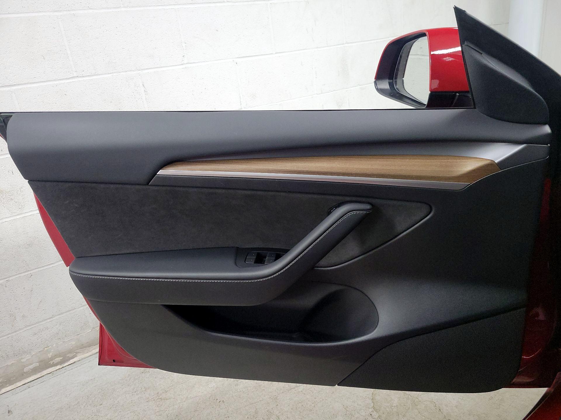 Thumbnail: 2022 Tesla Model 3 - 12