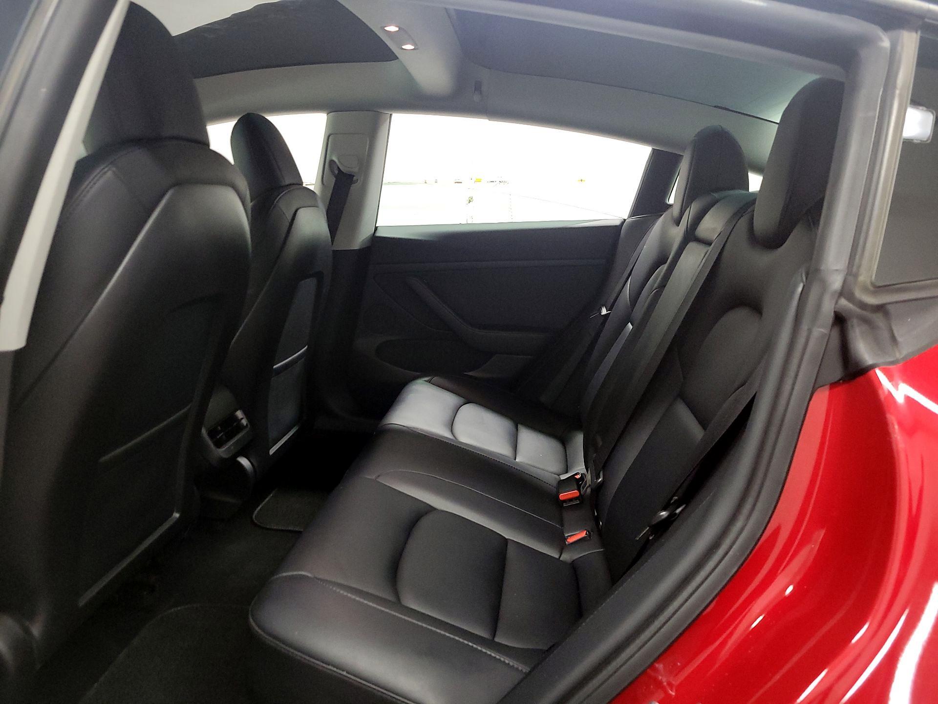 Thumbnail: 2022 Tesla Model 3 - 17