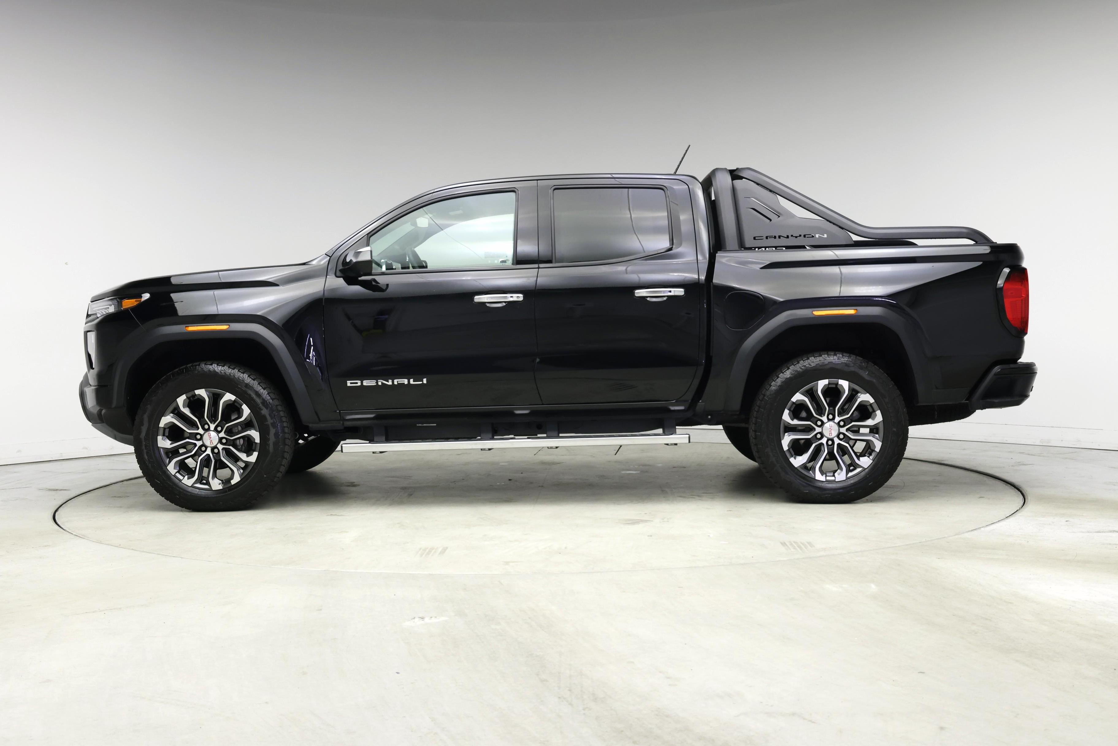 Thumbnail: 2024 GMC Canyon - 3