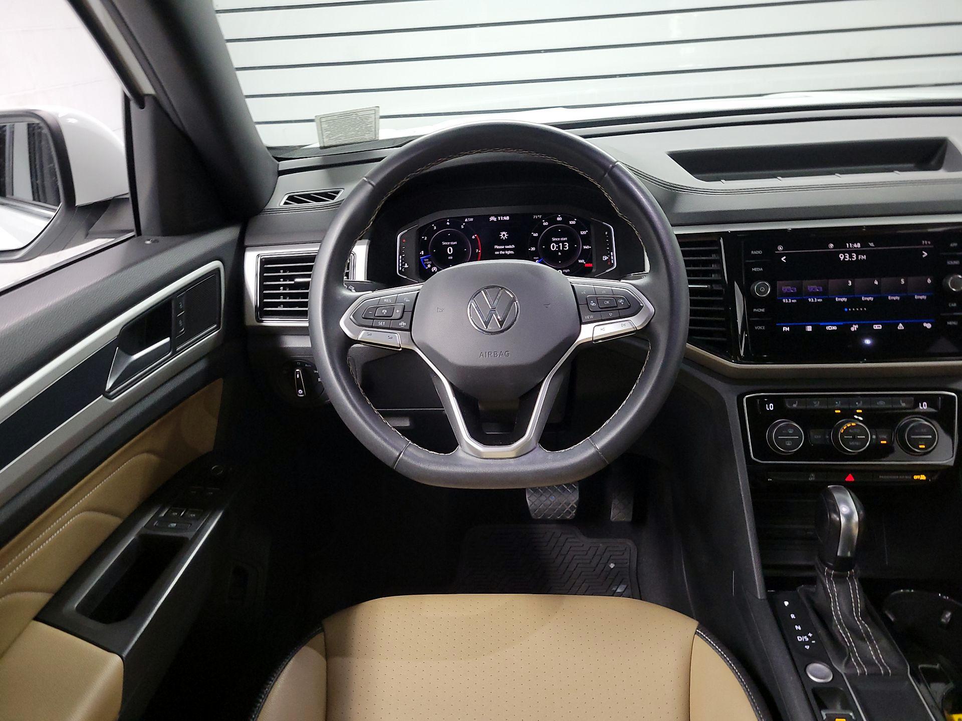 Thumbnail: 2023 Volkswagen Atlas - 10