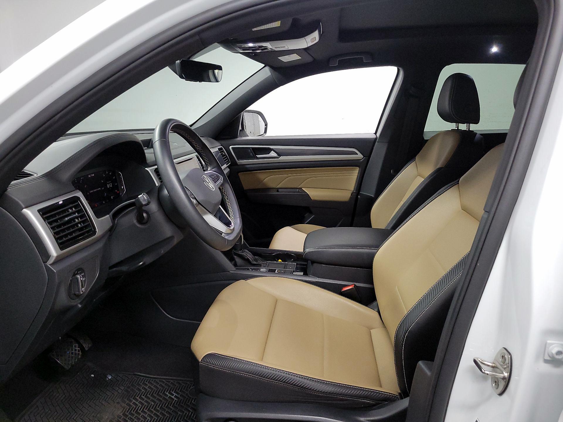 Thumbnail: 2023 Volkswagen Atlas - 11