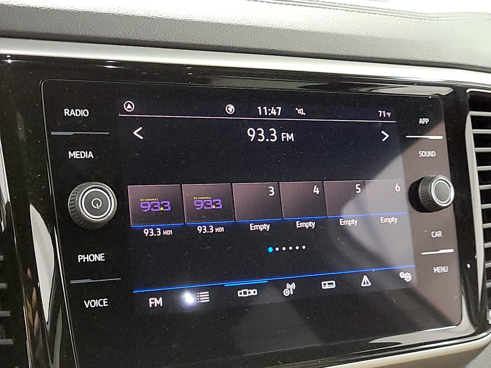 Thumbnail: 2023 Volkswagen Atlas - 14