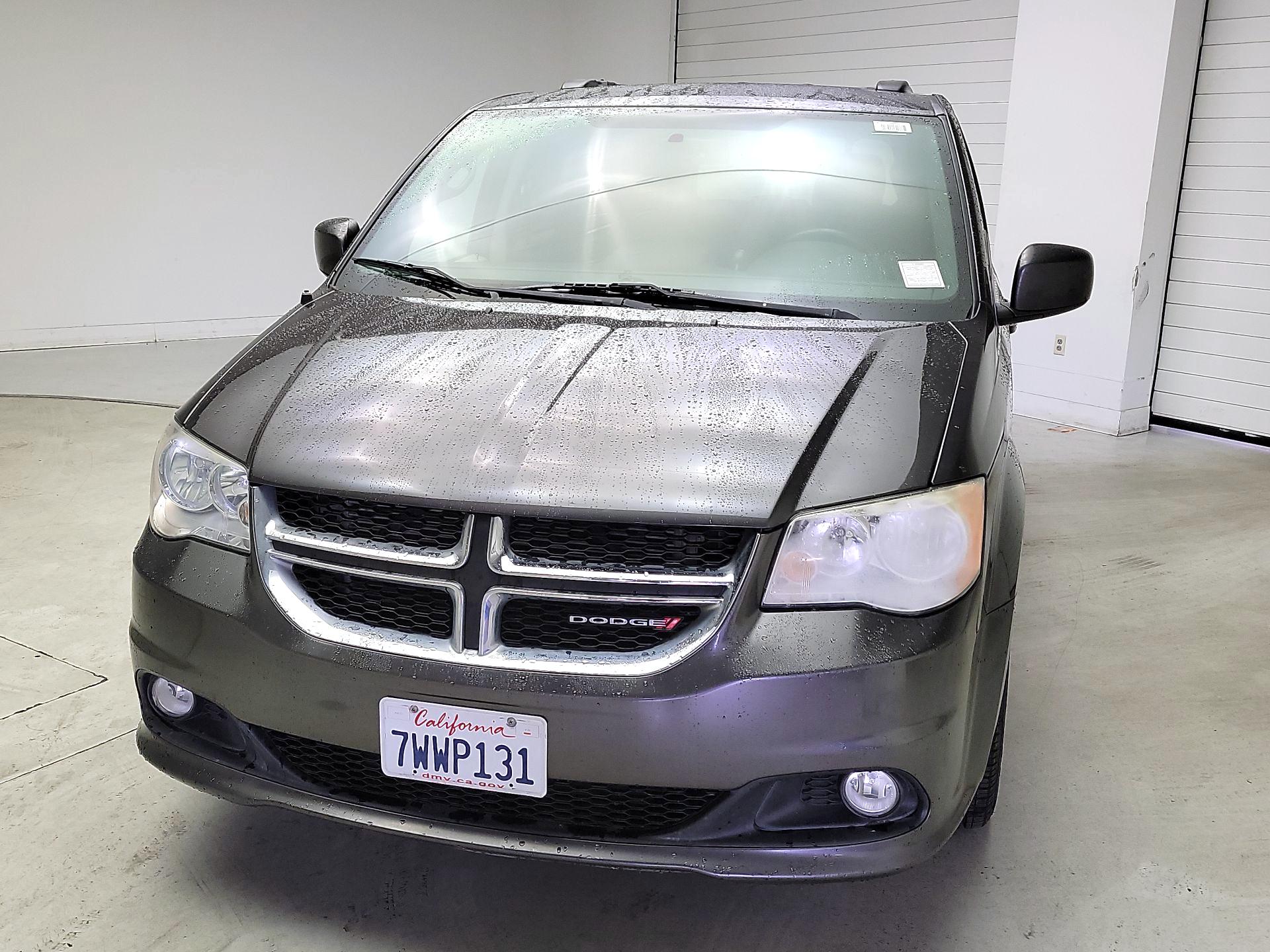 Thumbnail: 2017 Dodge Grand Caravan - 3