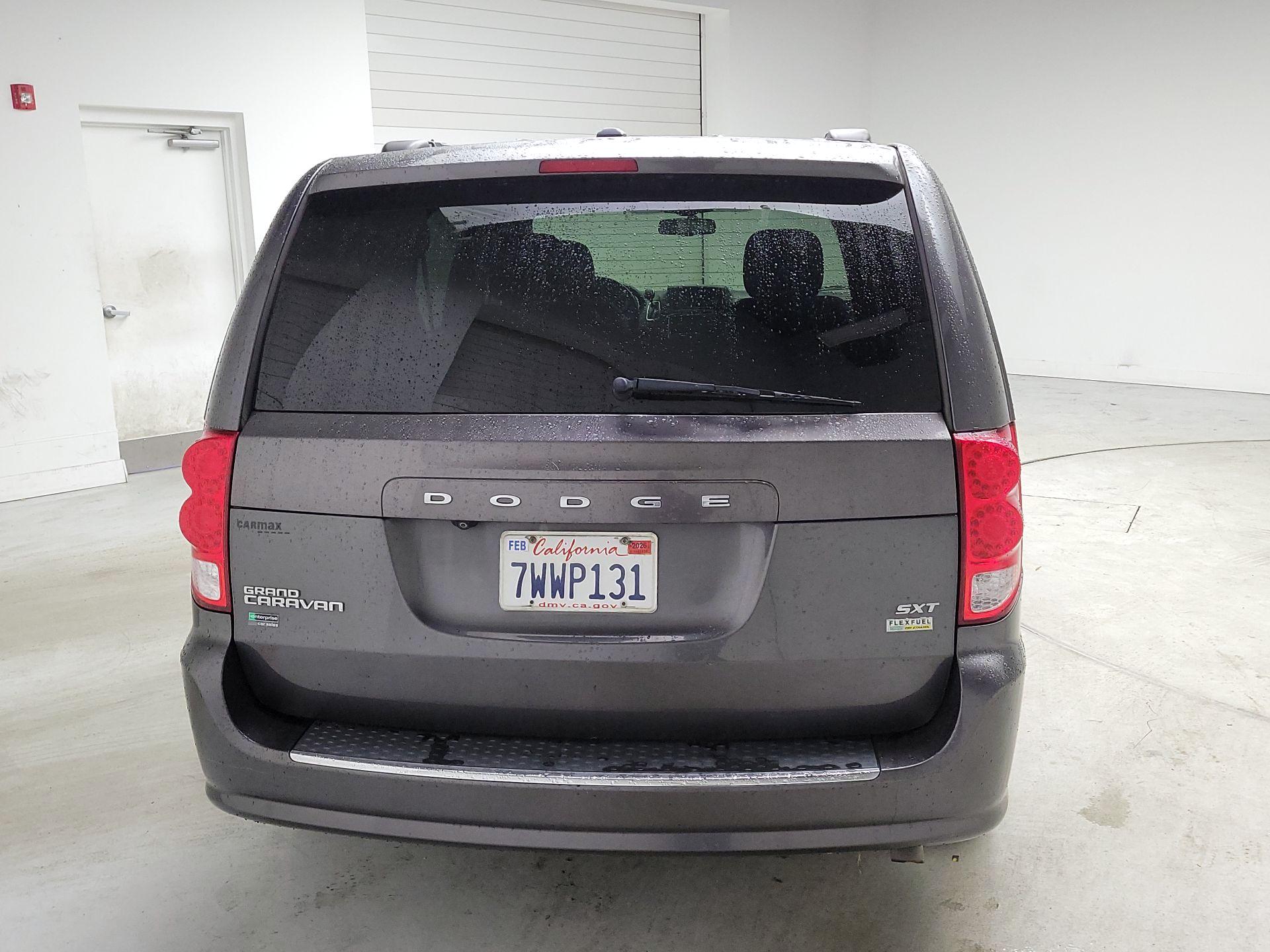 Thumbnail: 2017 Dodge Grand Caravan - 6