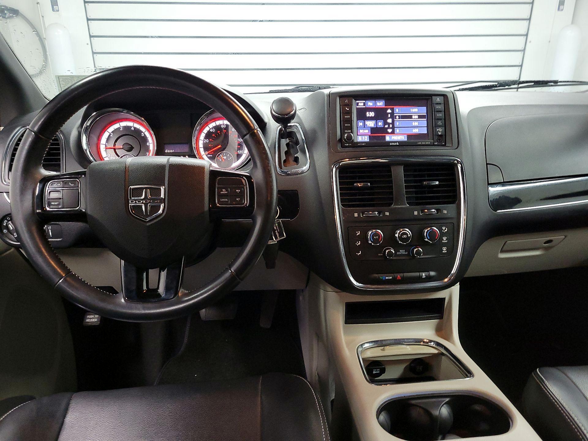 Thumbnail: 2017 Dodge Grand Caravan - 8